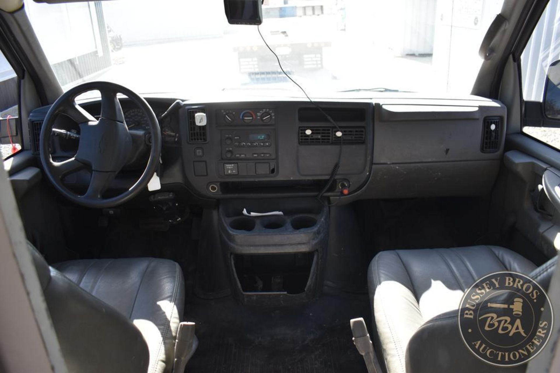 2006 CHEVROLET EXPRESS 3500 25952 - Image 36 of 57