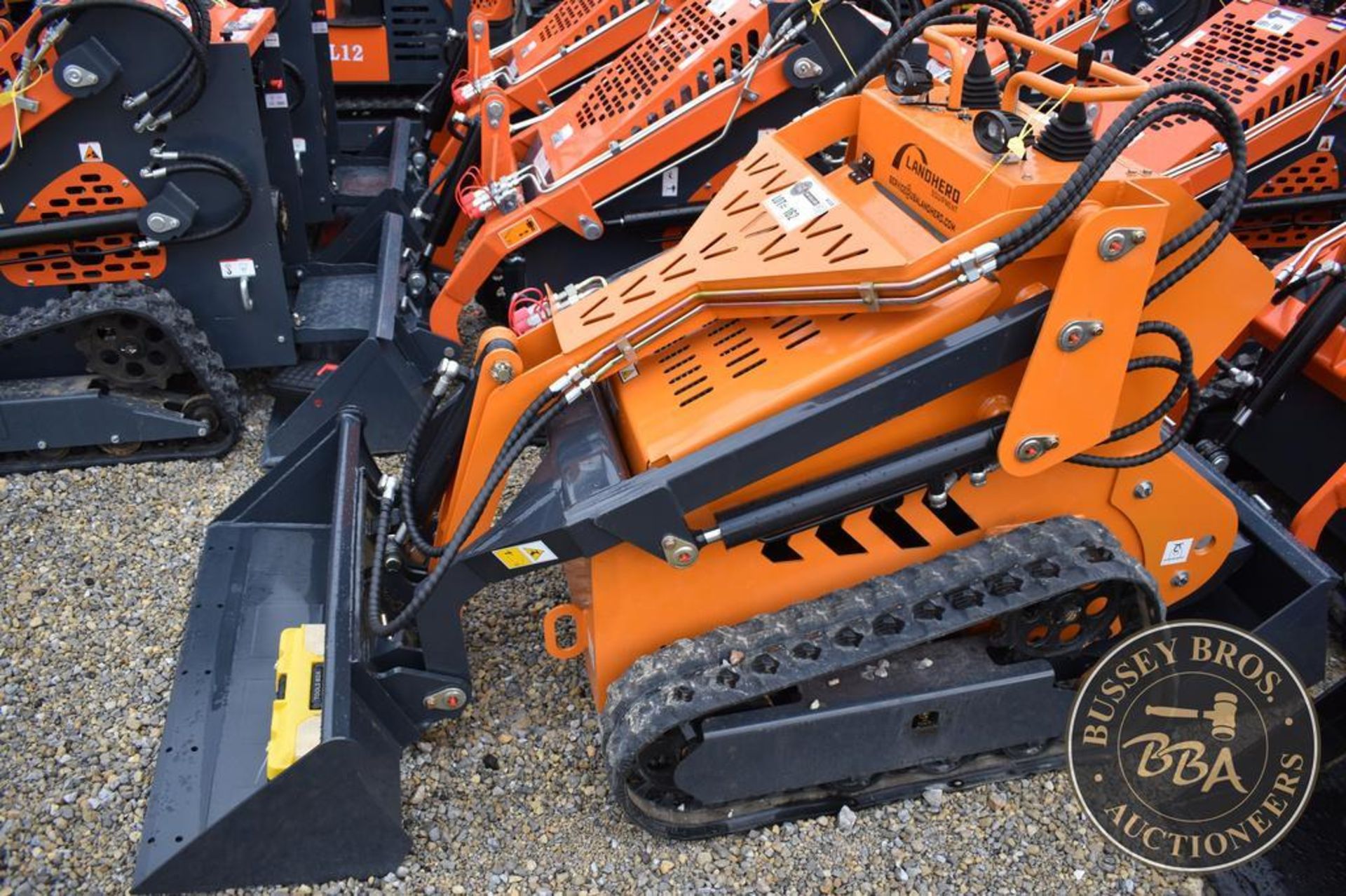 2024 LANDHERO MINI TRACKED SKID STEER 27616 - Image 3 of 14