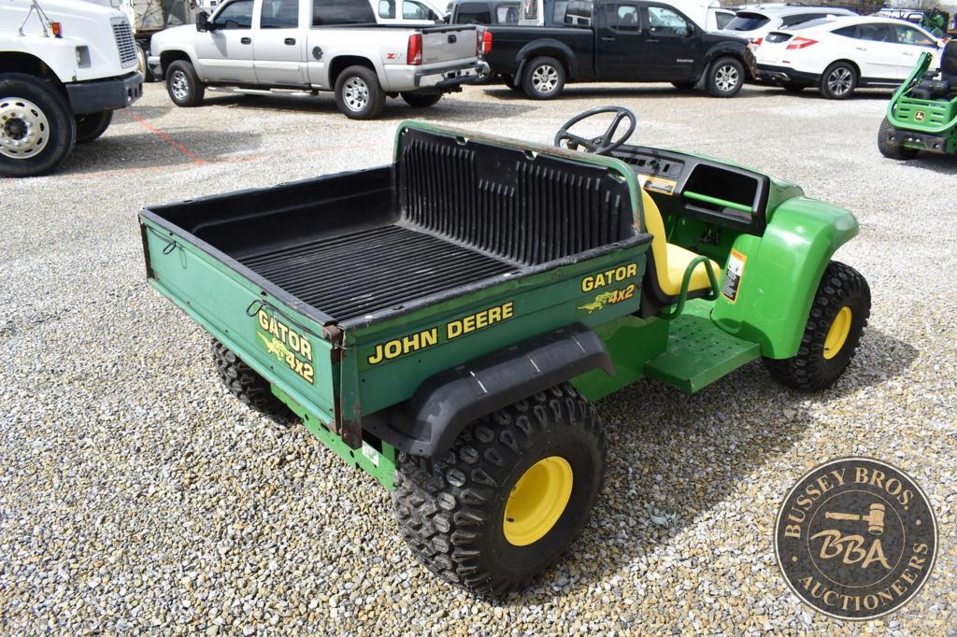 JOHN DEERE GATOR 26183 - Image 7 of 17