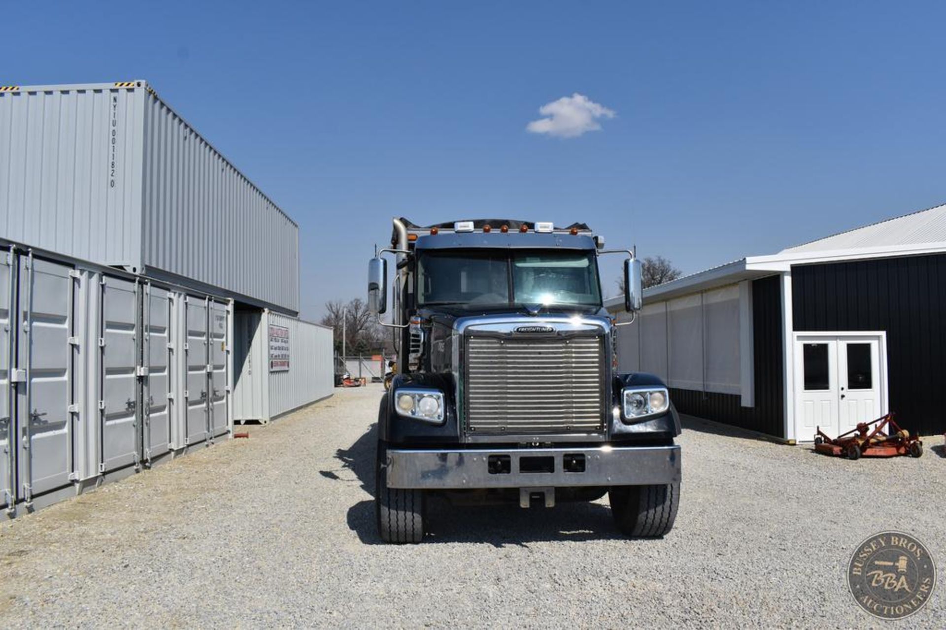 2020 FREIGHTLINER CORONADO 122 SD 26100 - Image 19 of 90