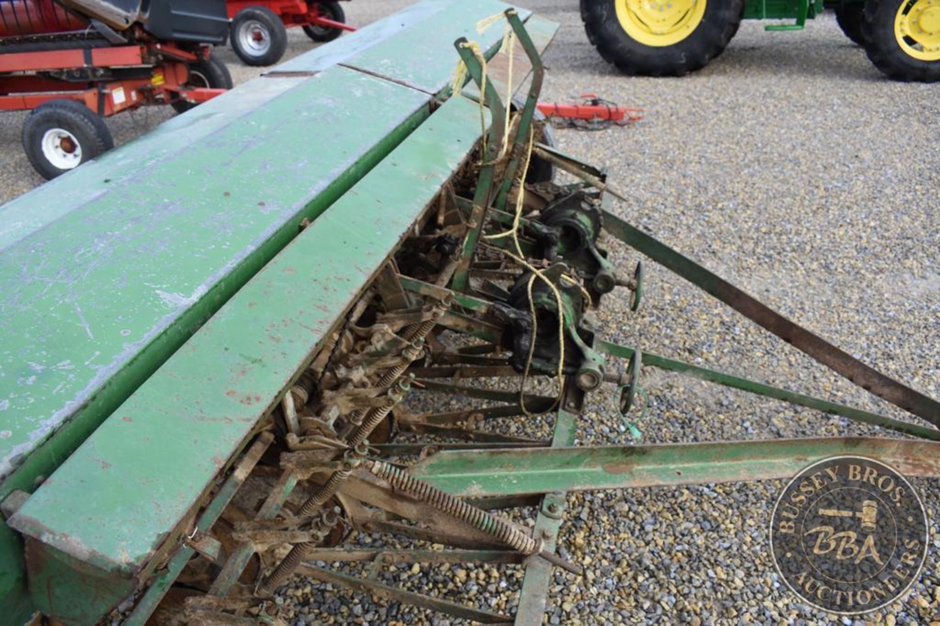 JOHN DEERE VAN BRUNT B 26115 - Image 18 of 19