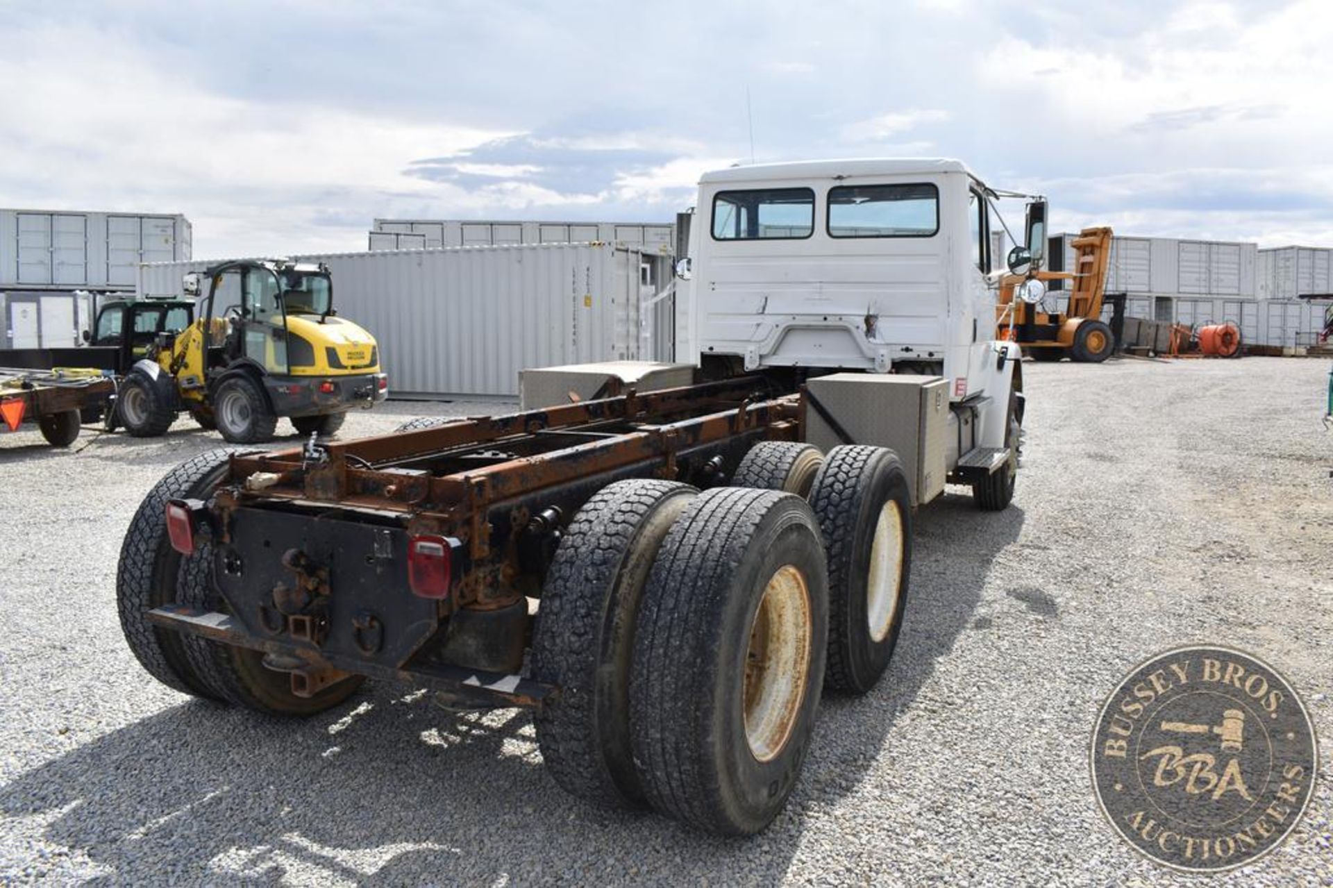 2003 FREIGHTLINER FL80 26011 - Image 23 of 65