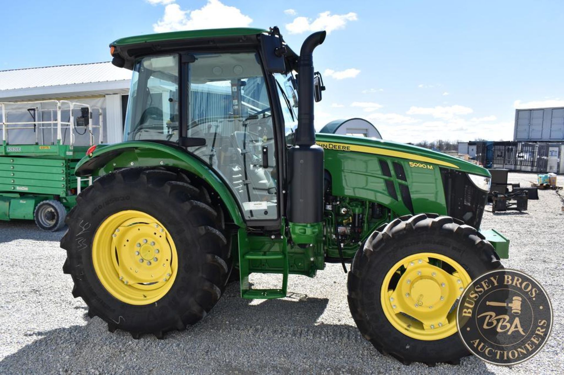 2019 JOHN DEERE 5090M 26121 - Image 17 of 59