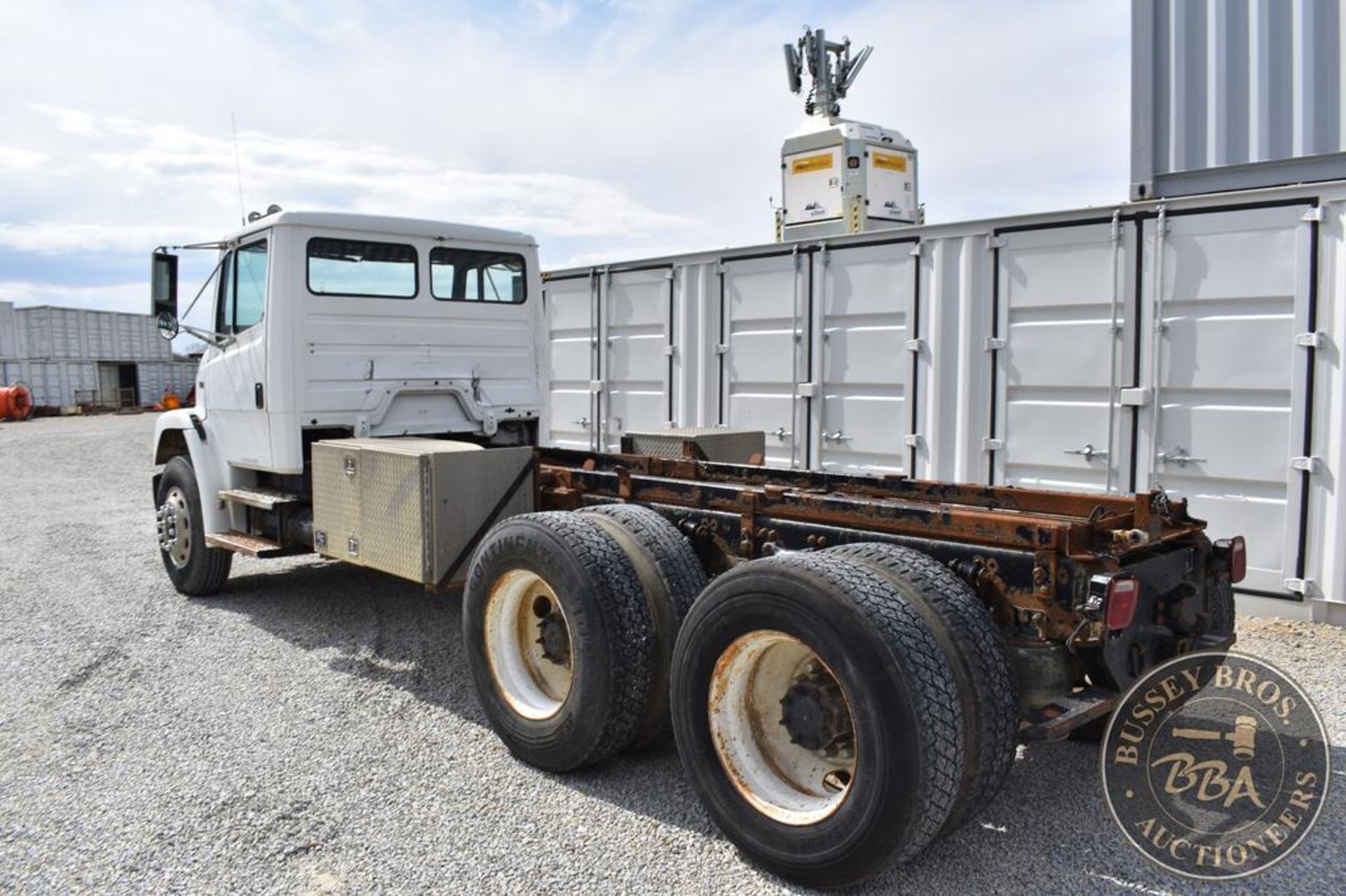 2003 FREIGHTLINER FL80 26011 - Image 29 of 65