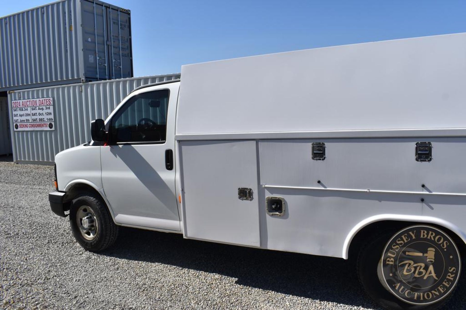 2006 CHEVROLET EXPRESS 3500 25952 - Image 26 of 57