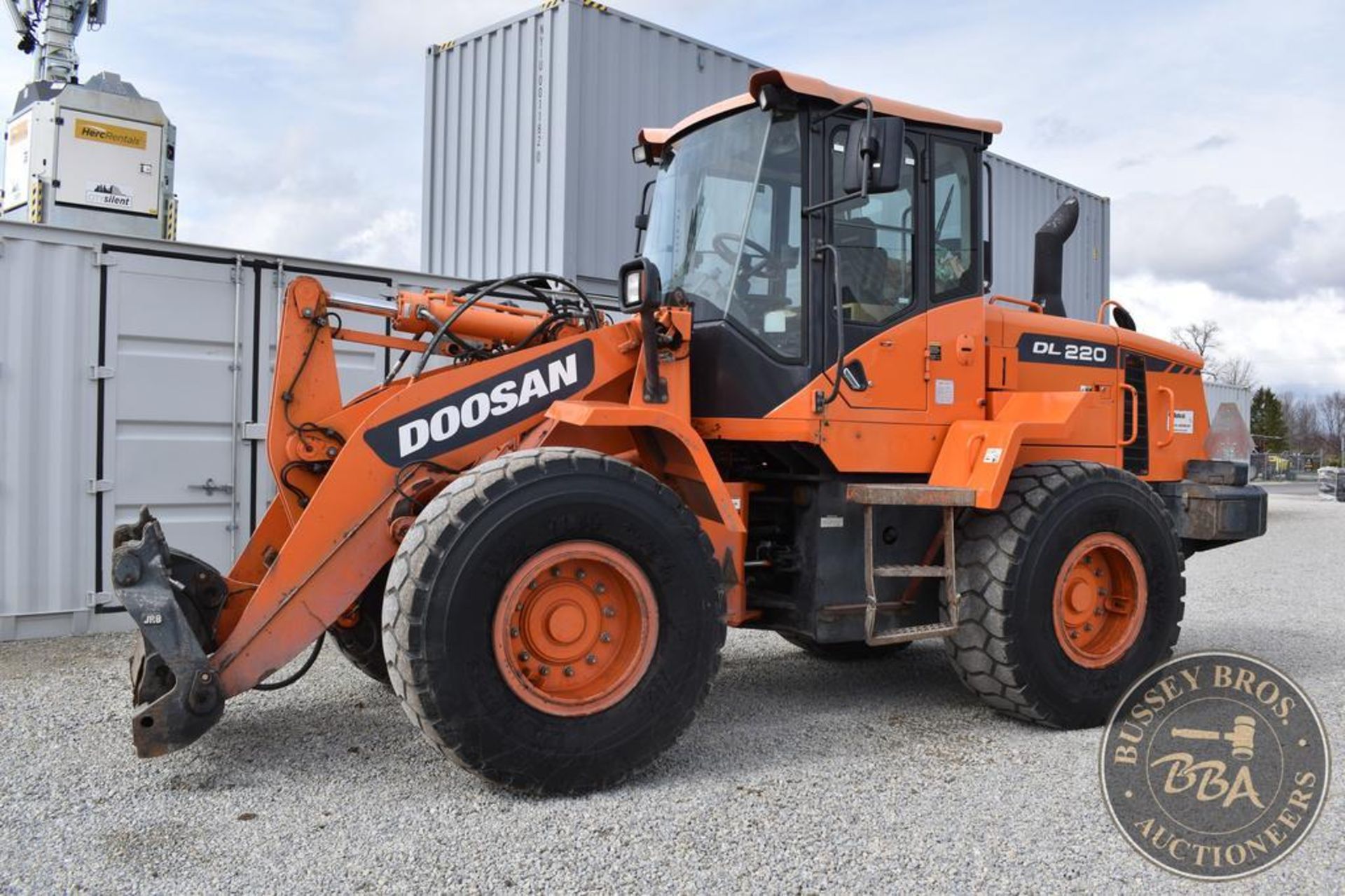 DOOSAN DL220-3 26083 - Image 2 of 57