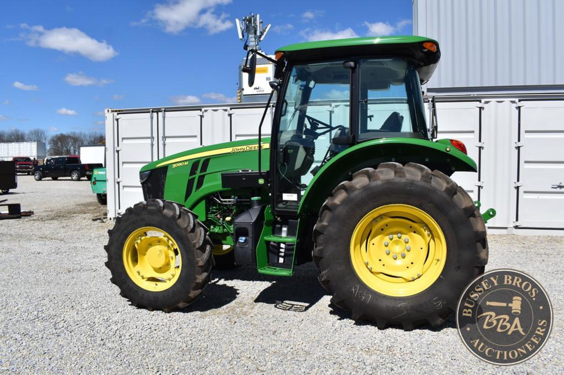 2019 JOHN DEERE 5090M 26121 - Image 32 of 59