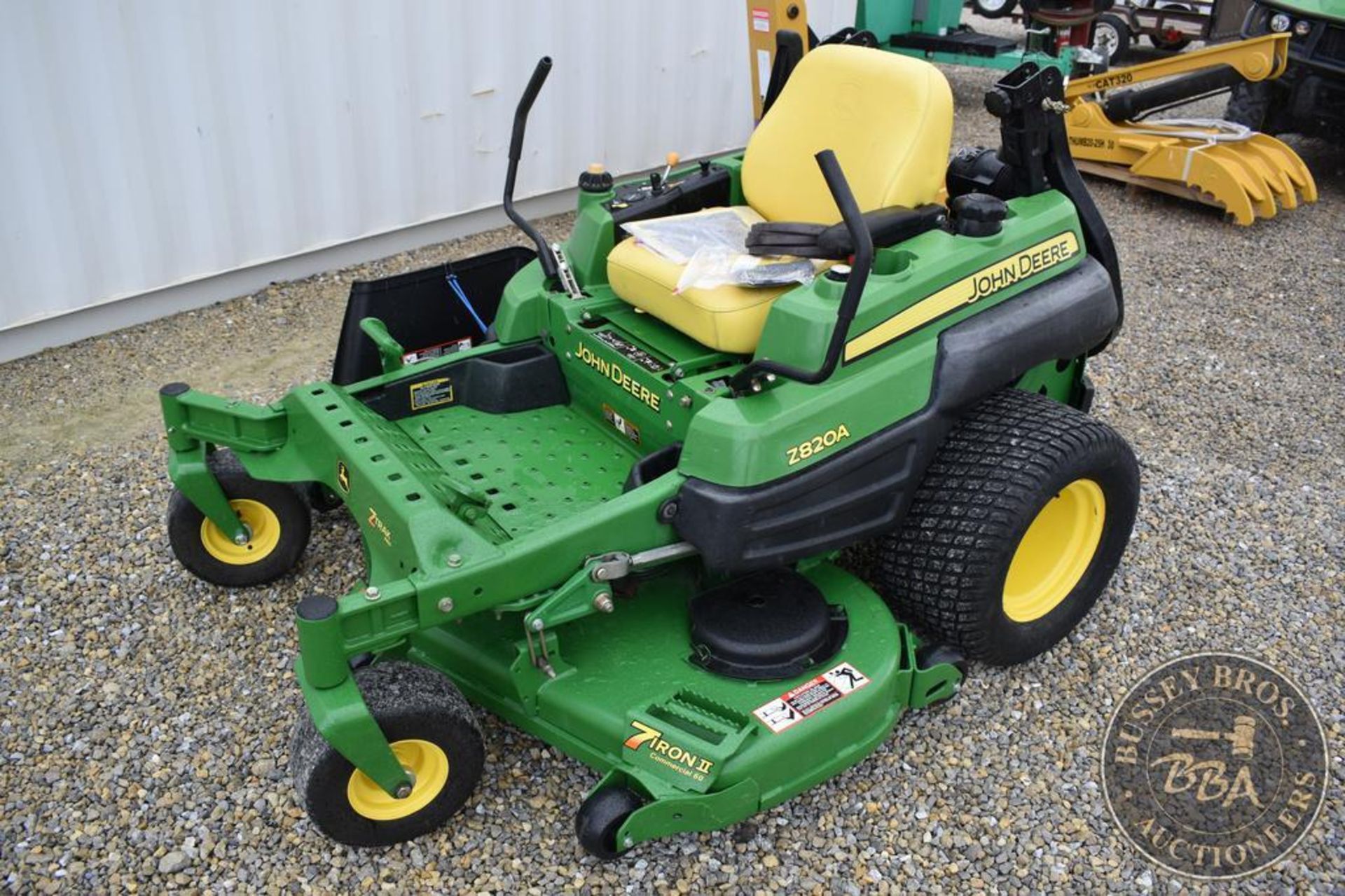 JOHN DEERE Z820A 26104 - Image 9 of 27