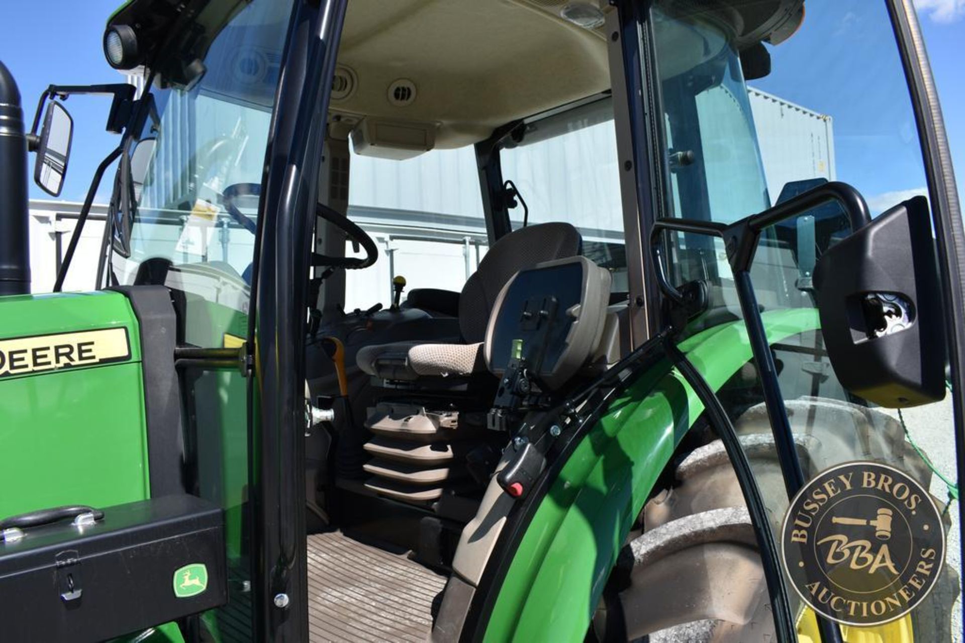 2019 JOHN DEERE 5090M 26121 - Image 36 of 59