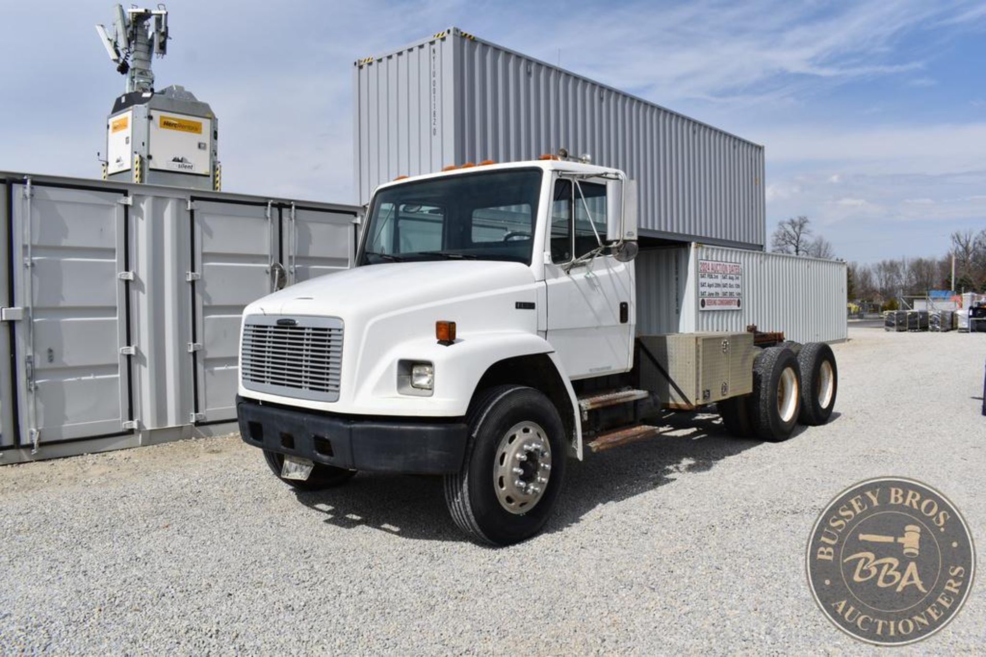 2003 FREIGHTLINER FL80 26011 - Image 3 of 65