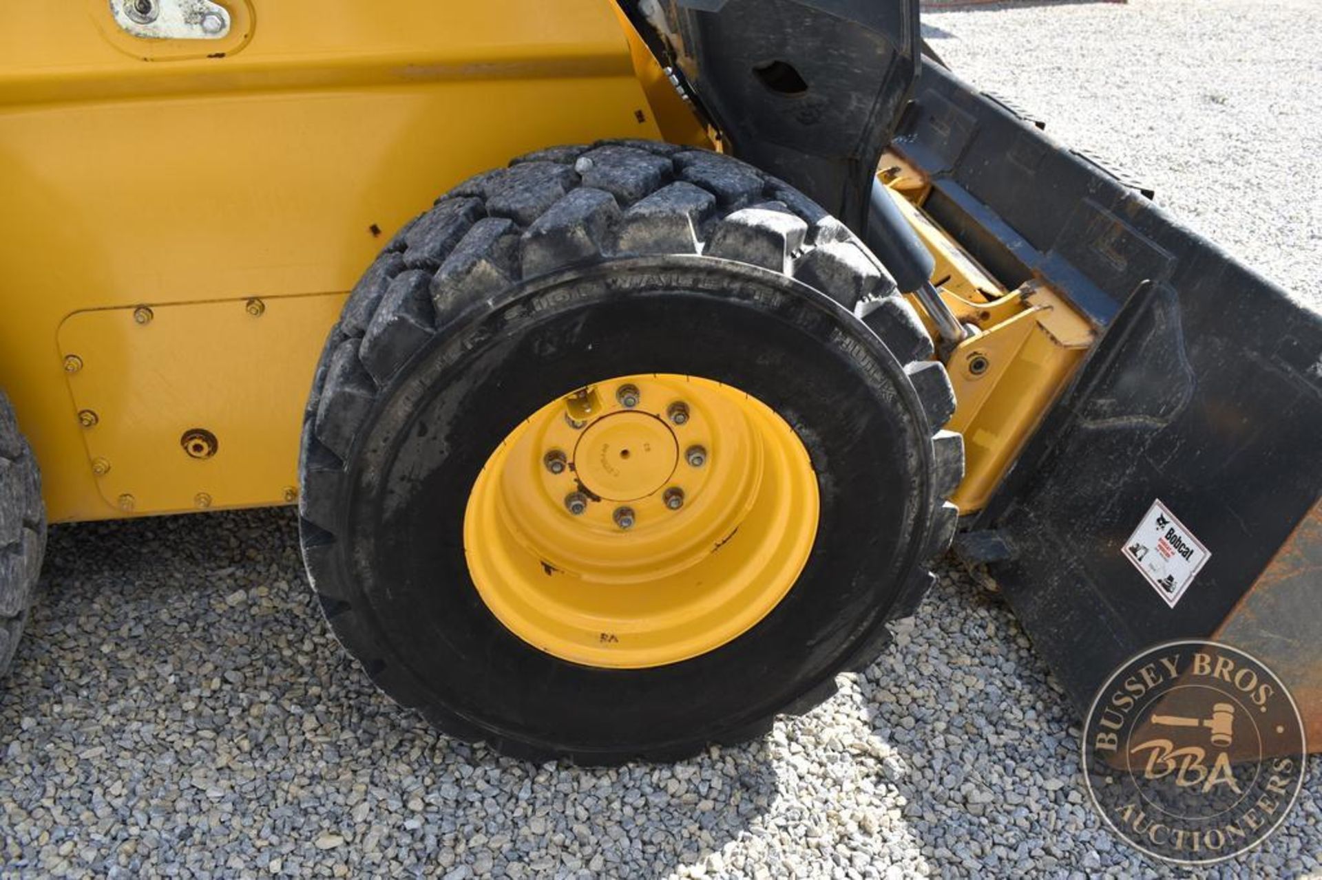 2020 DEERE 330G Skidsteer 26000 - Image 15 of 63