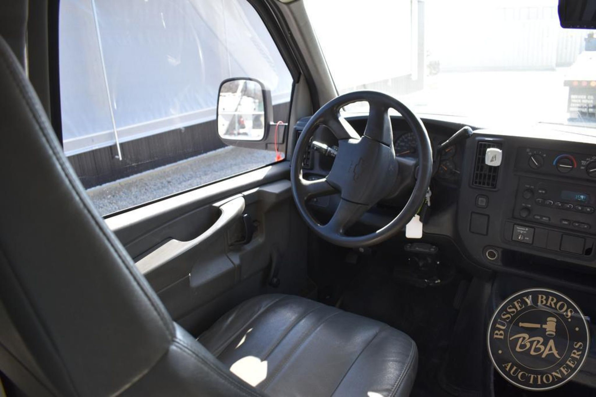2006 CHEVROLET EXPRESS 3500 25952 - Image 37 of 57