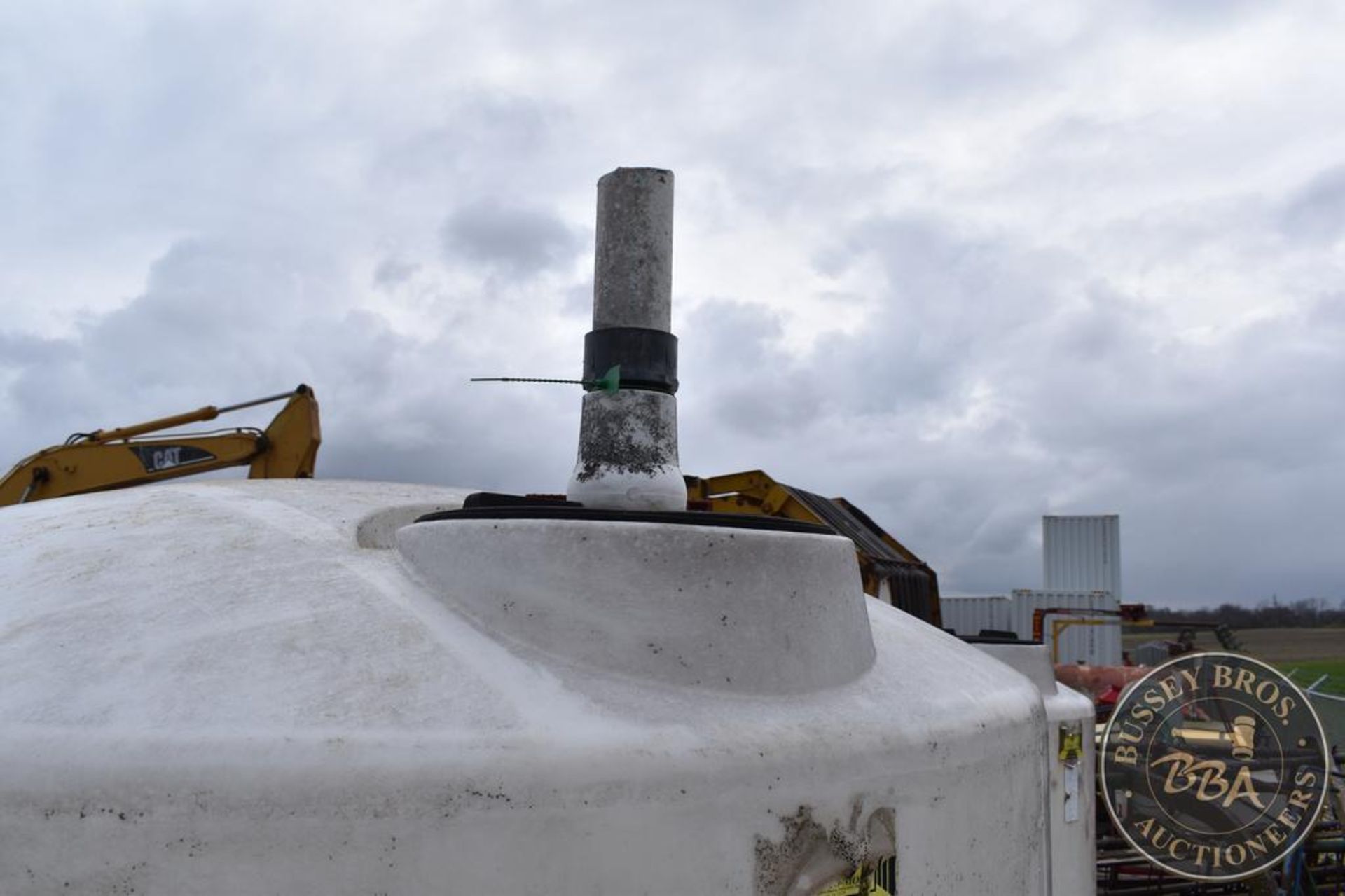 POLY LIQUID TANK 26095 - Image 7 of 9