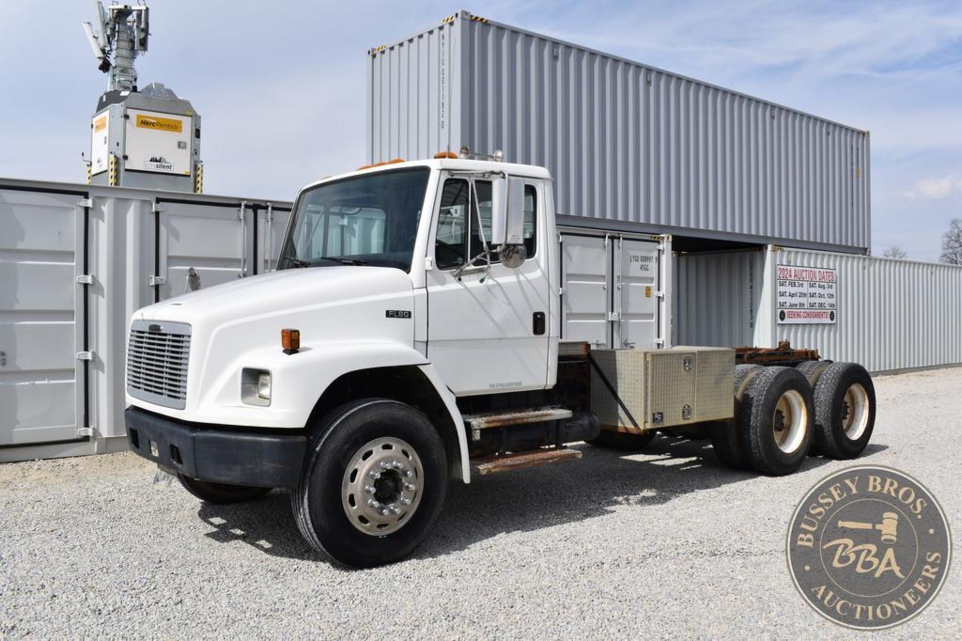 2003 FREIGHTLINER FL80 26011