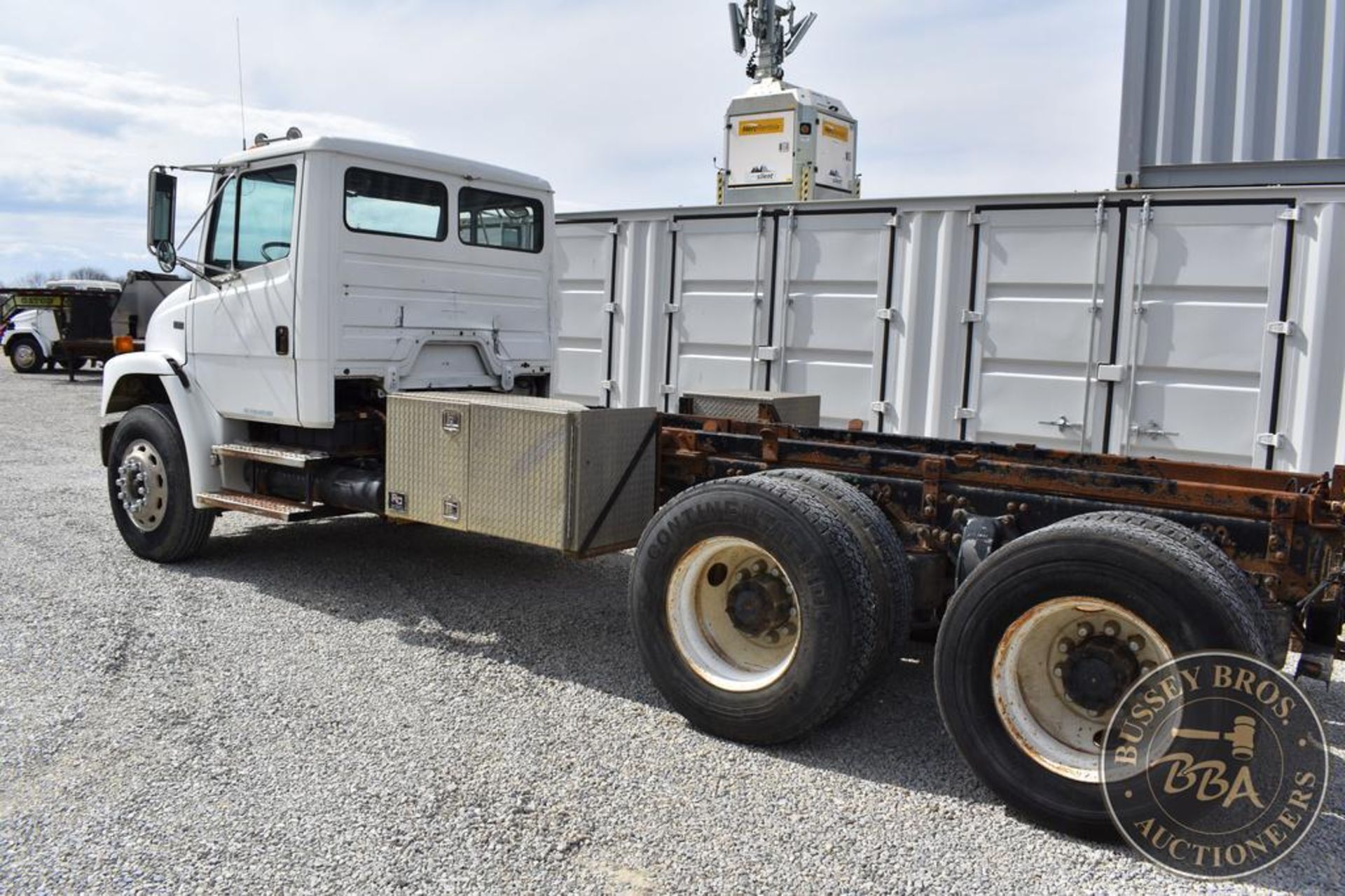 2003 FREIGHTLINER FL80 26011 - Image 31 of 65