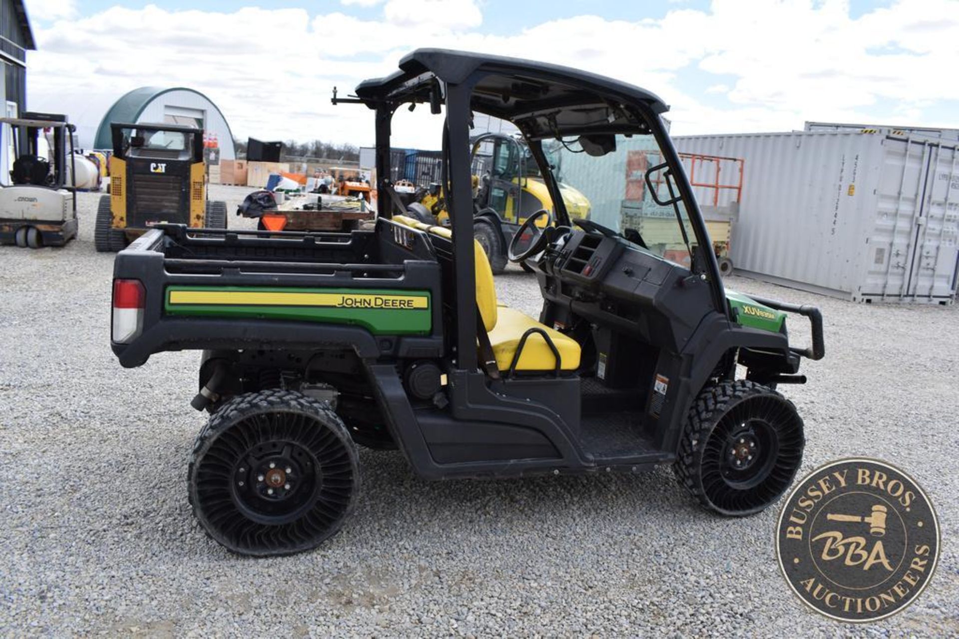 2020 JOHN DEERE GATOR XUV 835M 26126 - Image 11 of 34