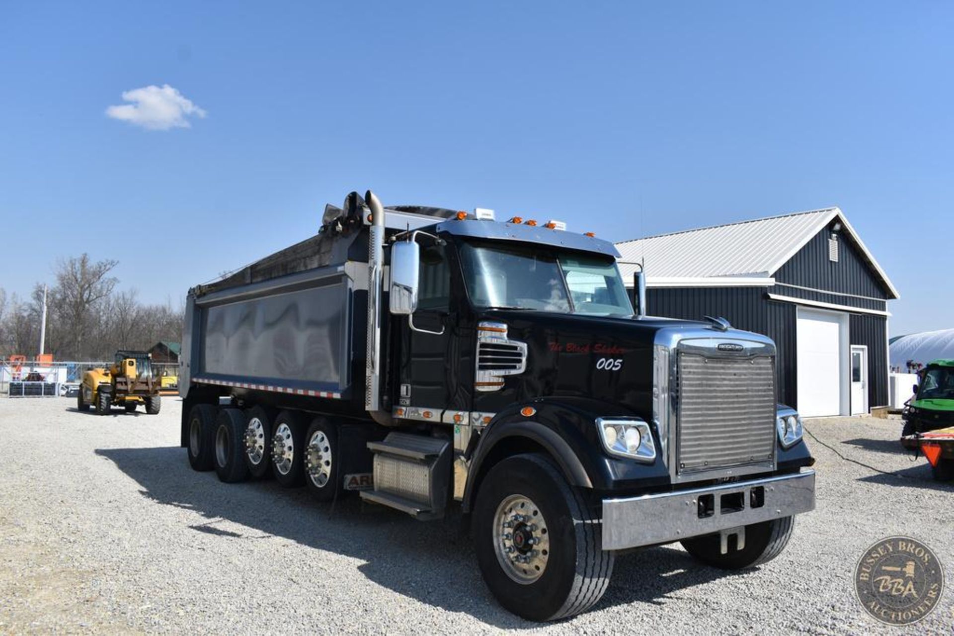 2020 FREIGHTLINER CORONADO 122 SD 26100 - Image 28 of 90