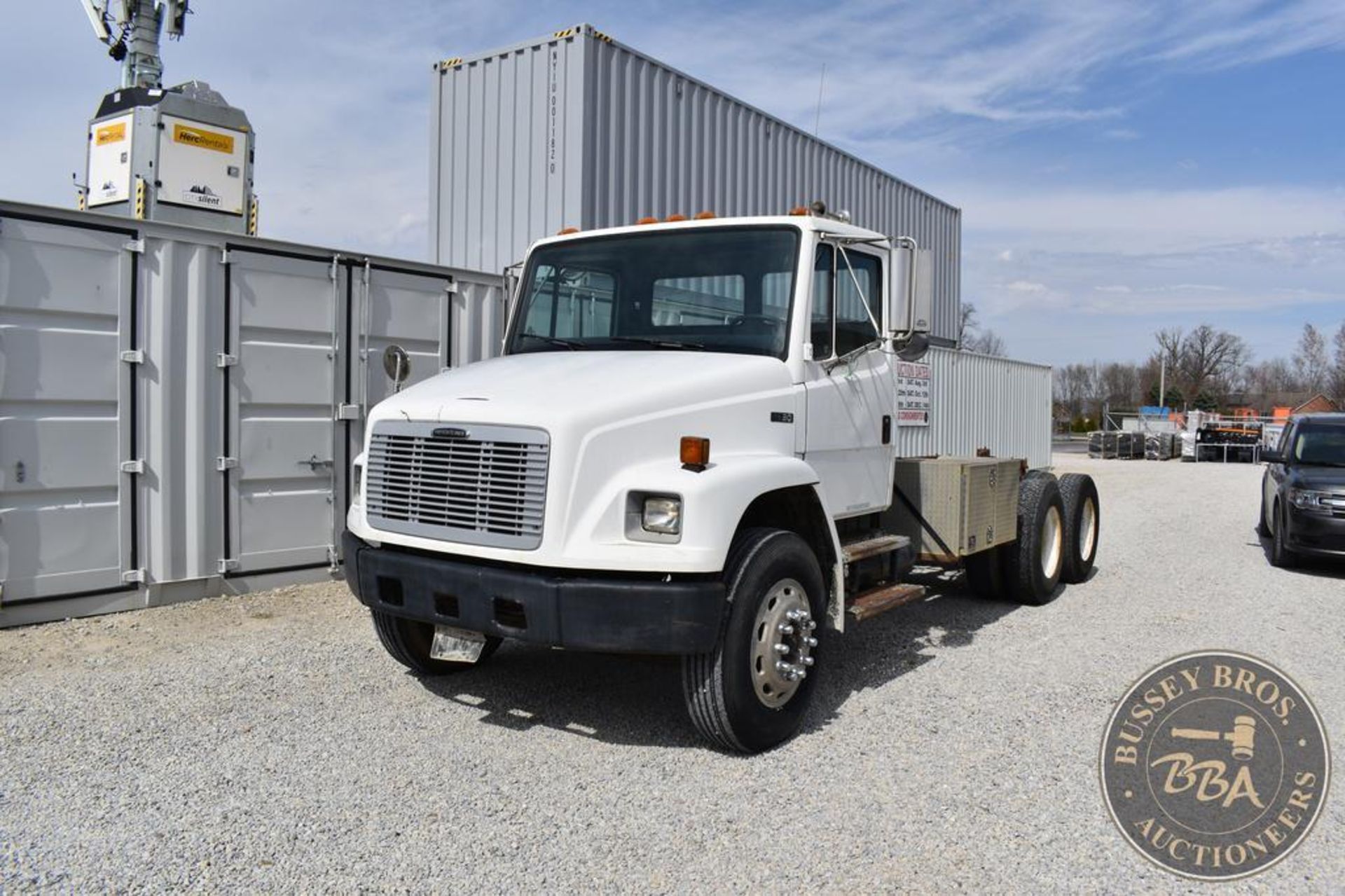 2003 FREIGHTLINER FL80 26011 - Image 4 of 65