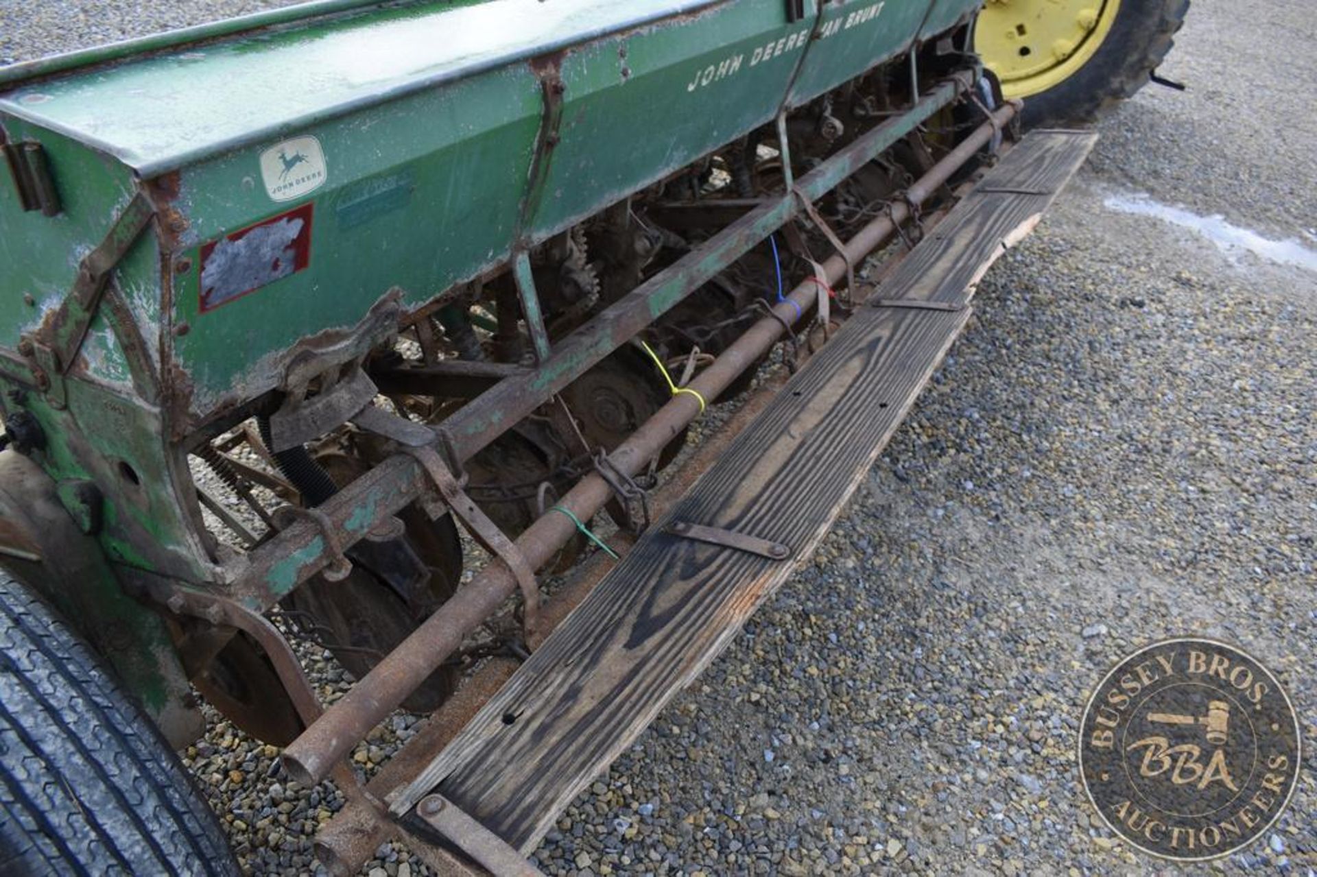 JOHN DEERE VAN BRUNT B 26115 - Image 8 of 19