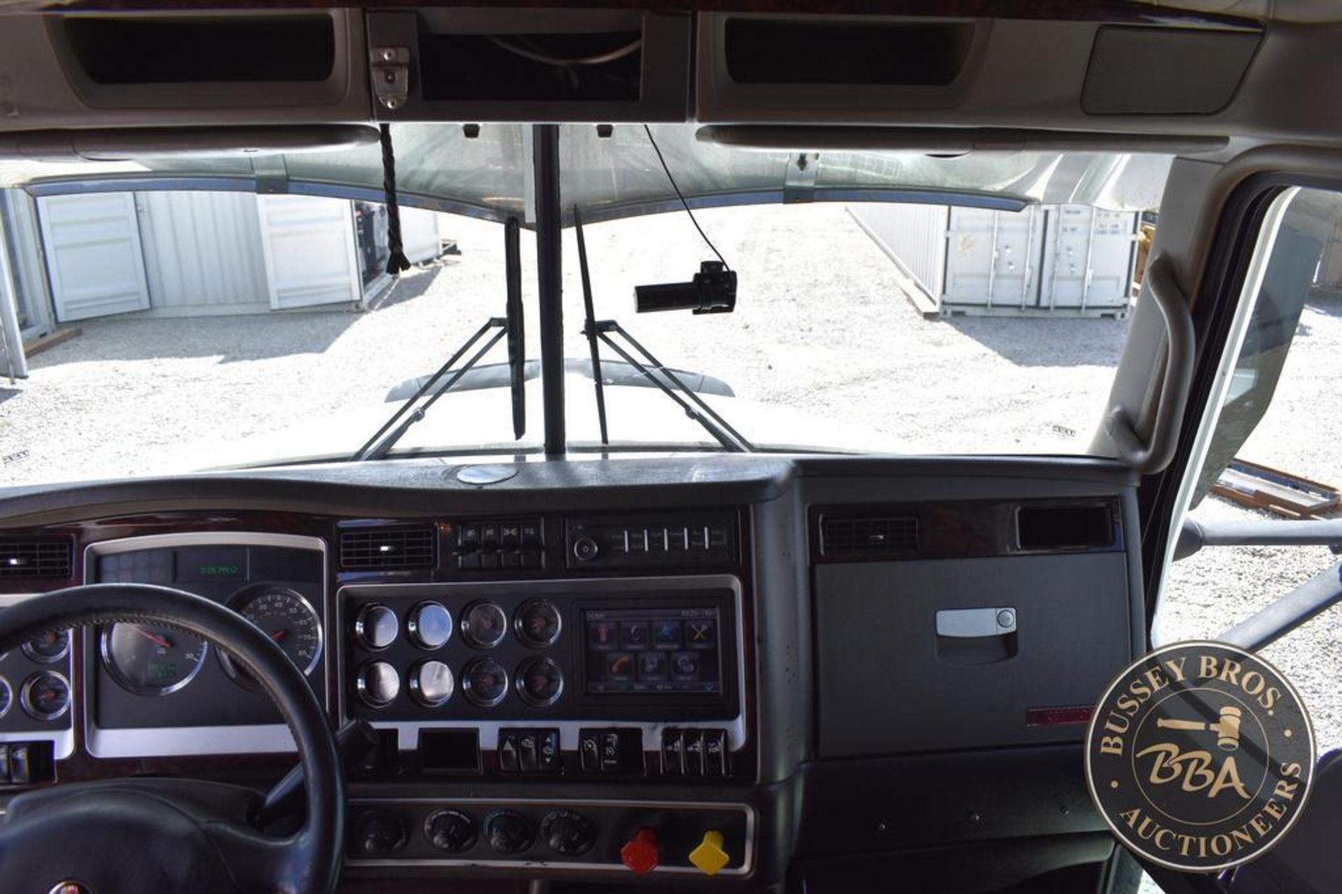 2015 KENWORTH T660 26141 - Image 64 of 80