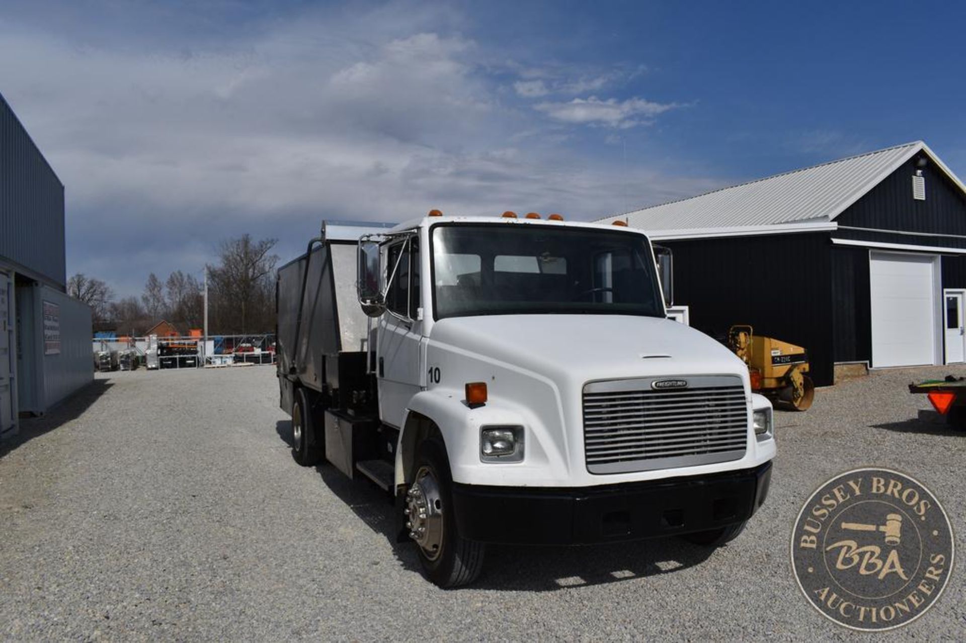 2001 FREIGHTLINER FL60 26017 - Image 9 of 59