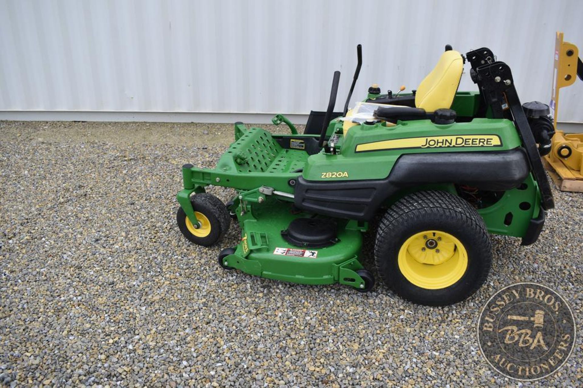 JOHN DEERE Z820A 26104 - Image 4 of 27