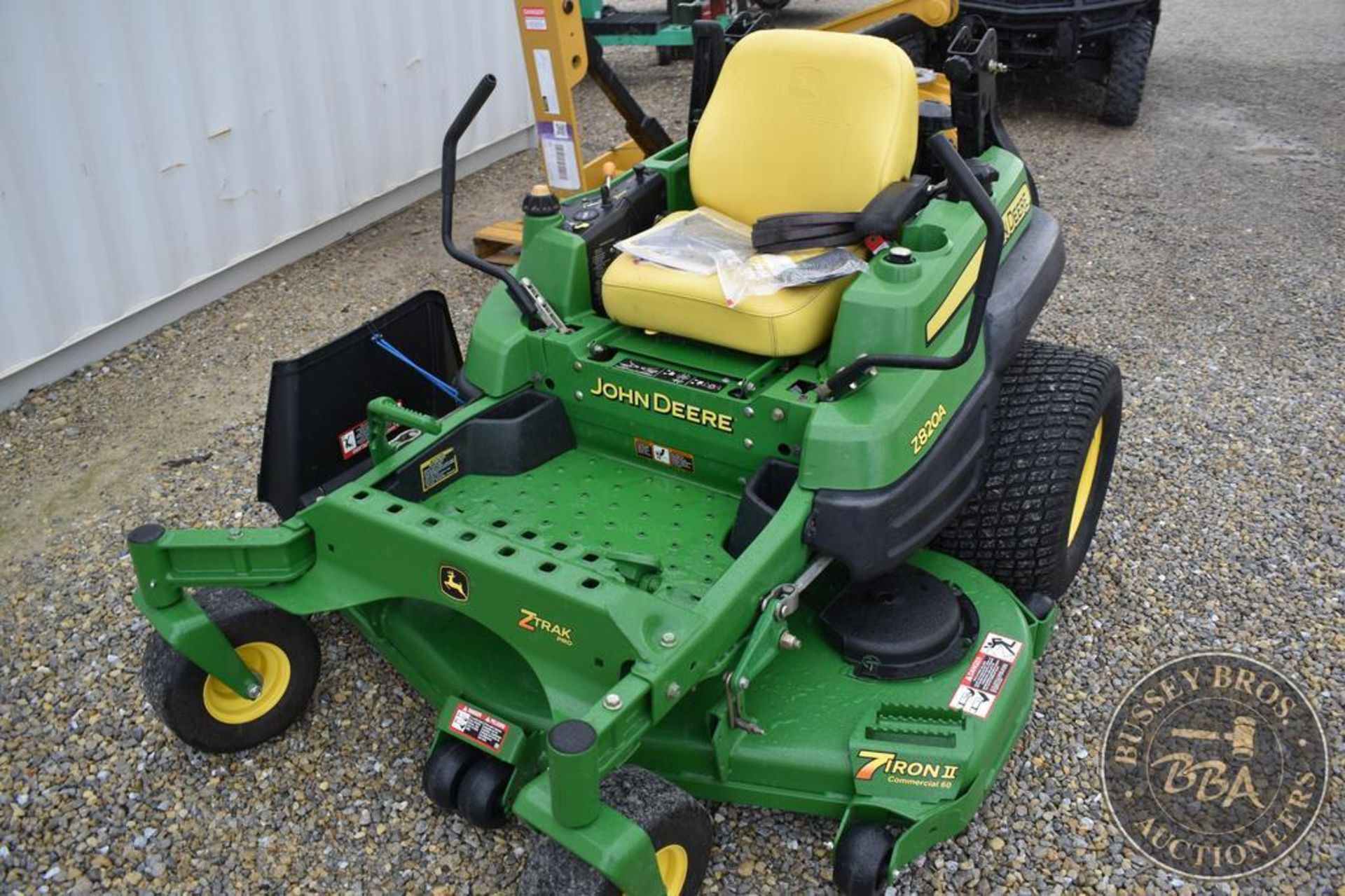 JOHN DEERE Z820A 26104 - Image 11 of 27