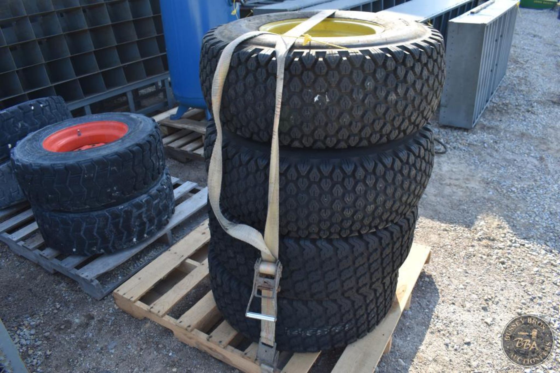 Tires GATOR RIMS AND TIRES 27147 - Image 2 of 12