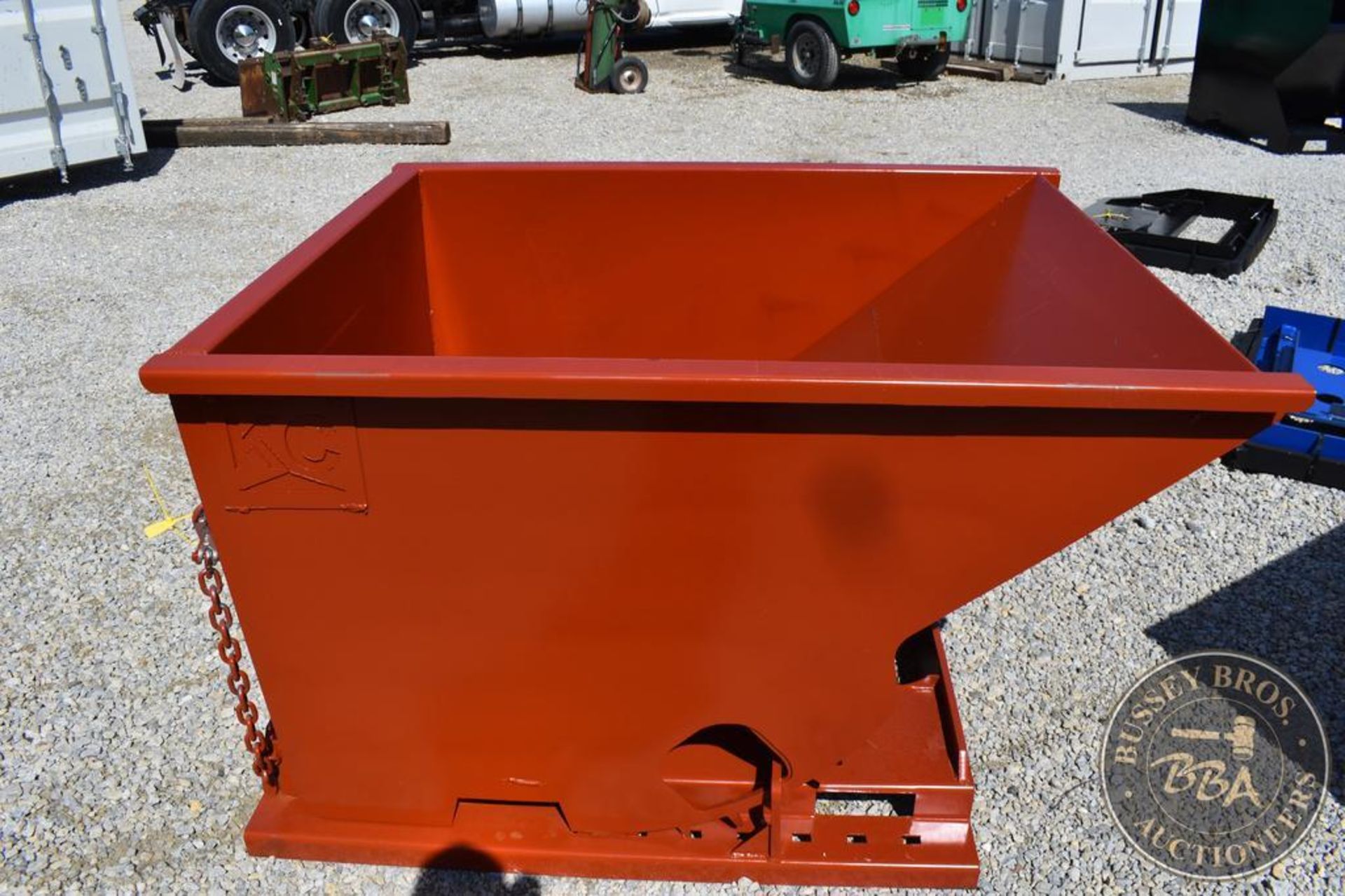 KIT CONTAINERS SELF DUMPING HOPPER 27304