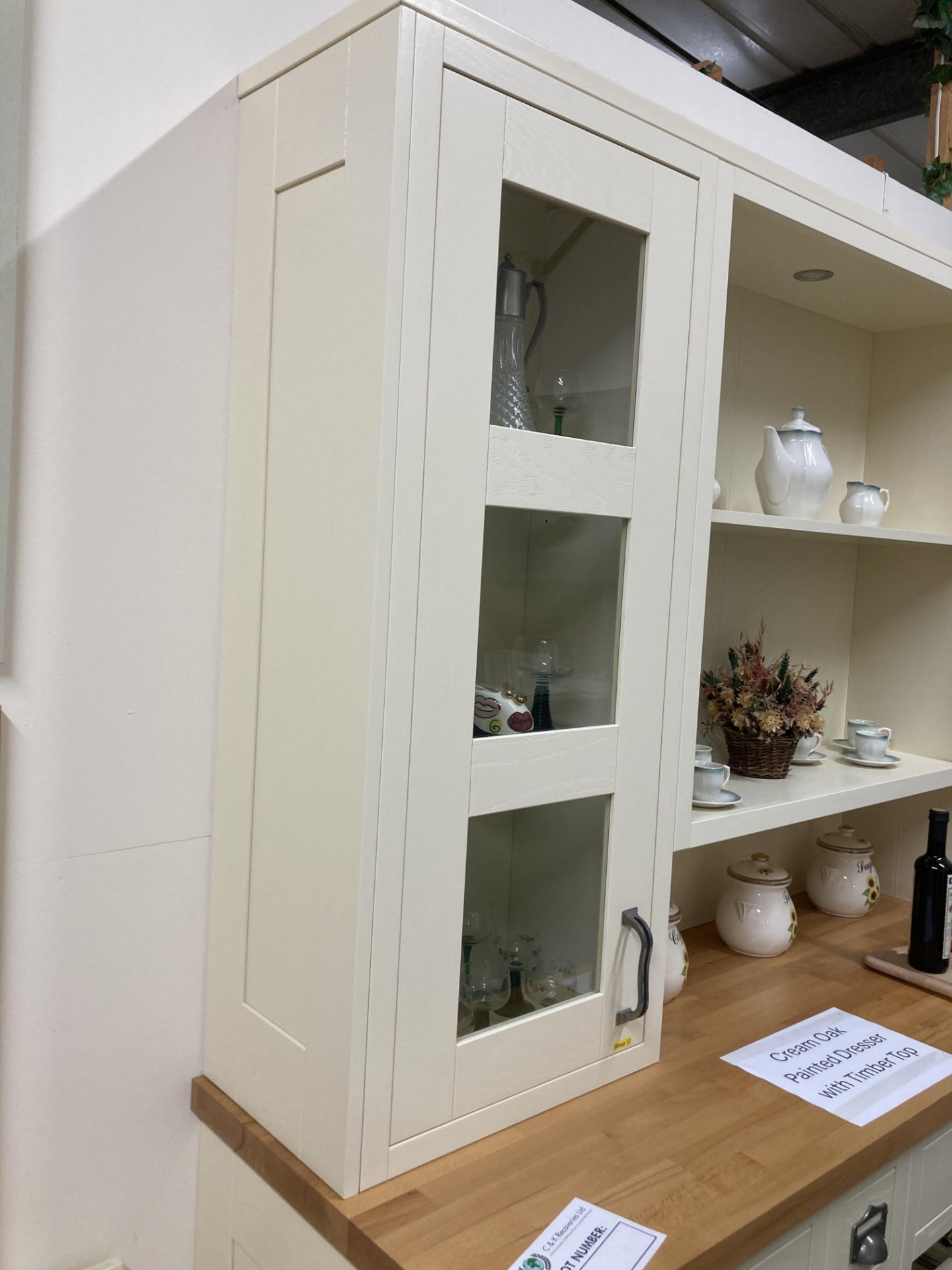 Cream oak painted dresser kitchen display - Image 6 of 7
