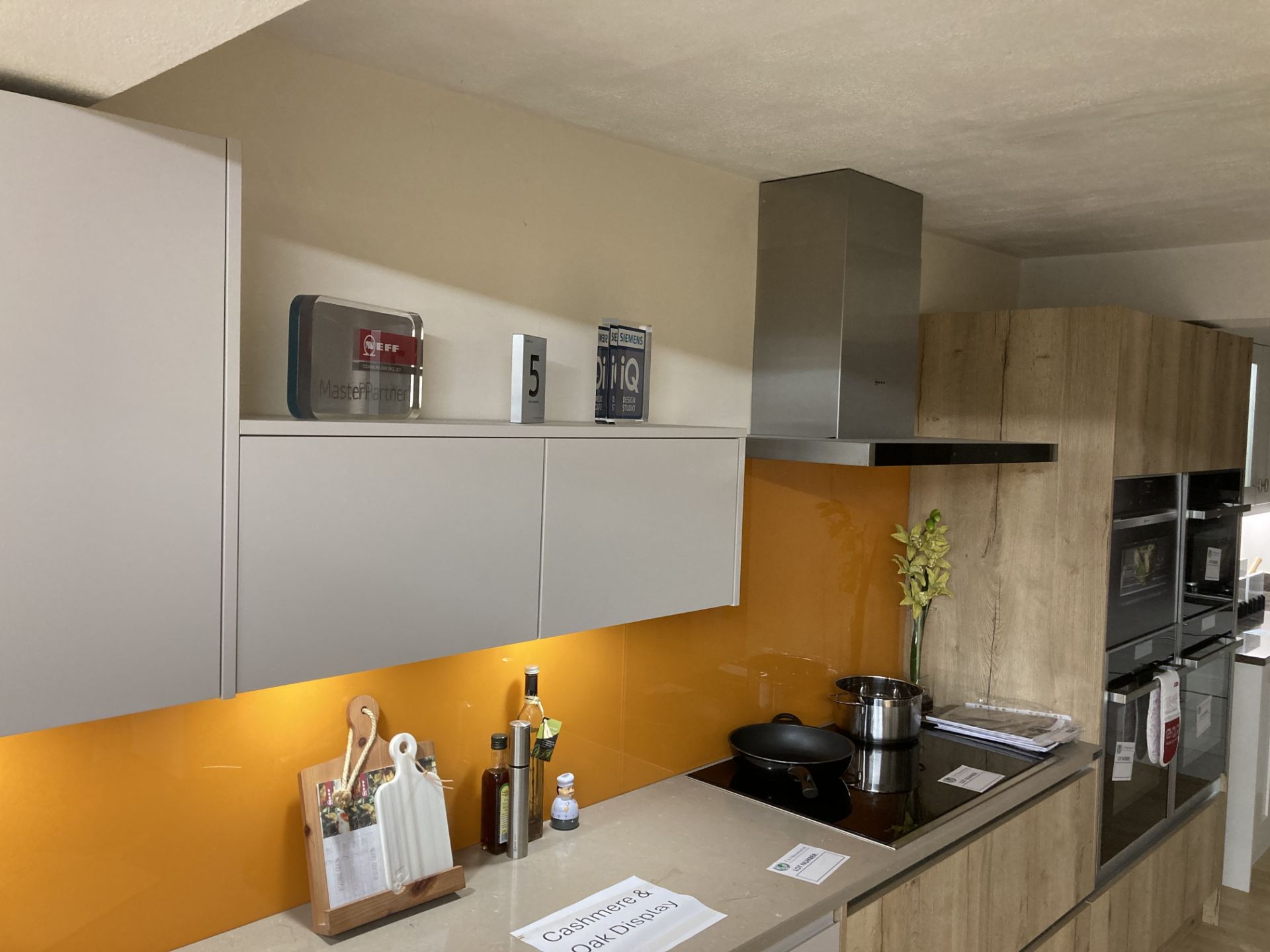 Cashmere and oak kitchen display with appliances - Image 8 of 21