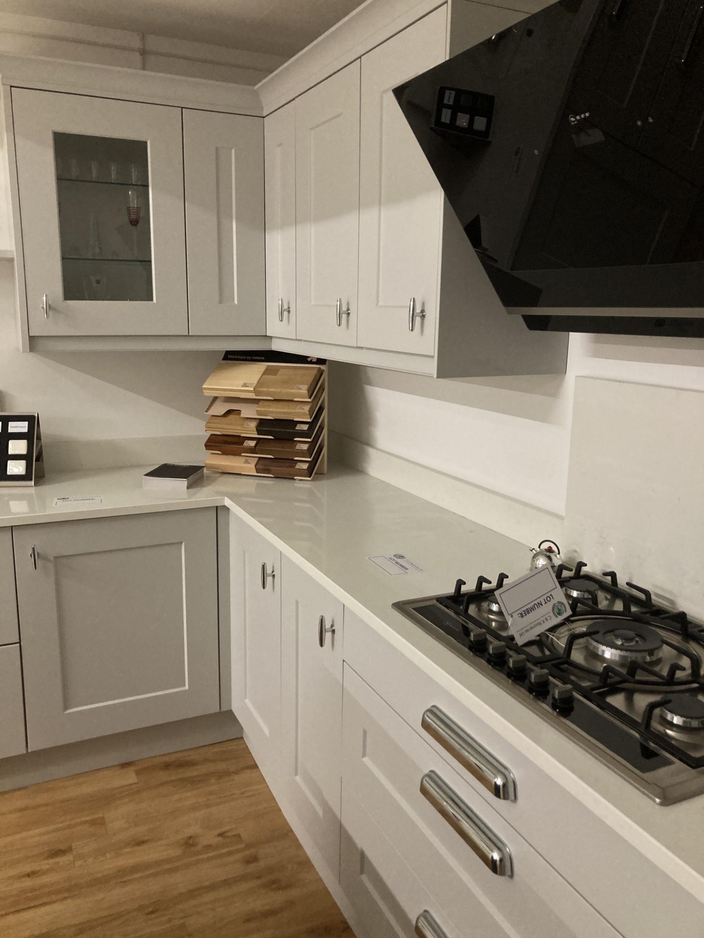 Light grey painted kitchen display with island, table & appliances (dishwasher, taps, tank NOT incl) - Image 9 of 14