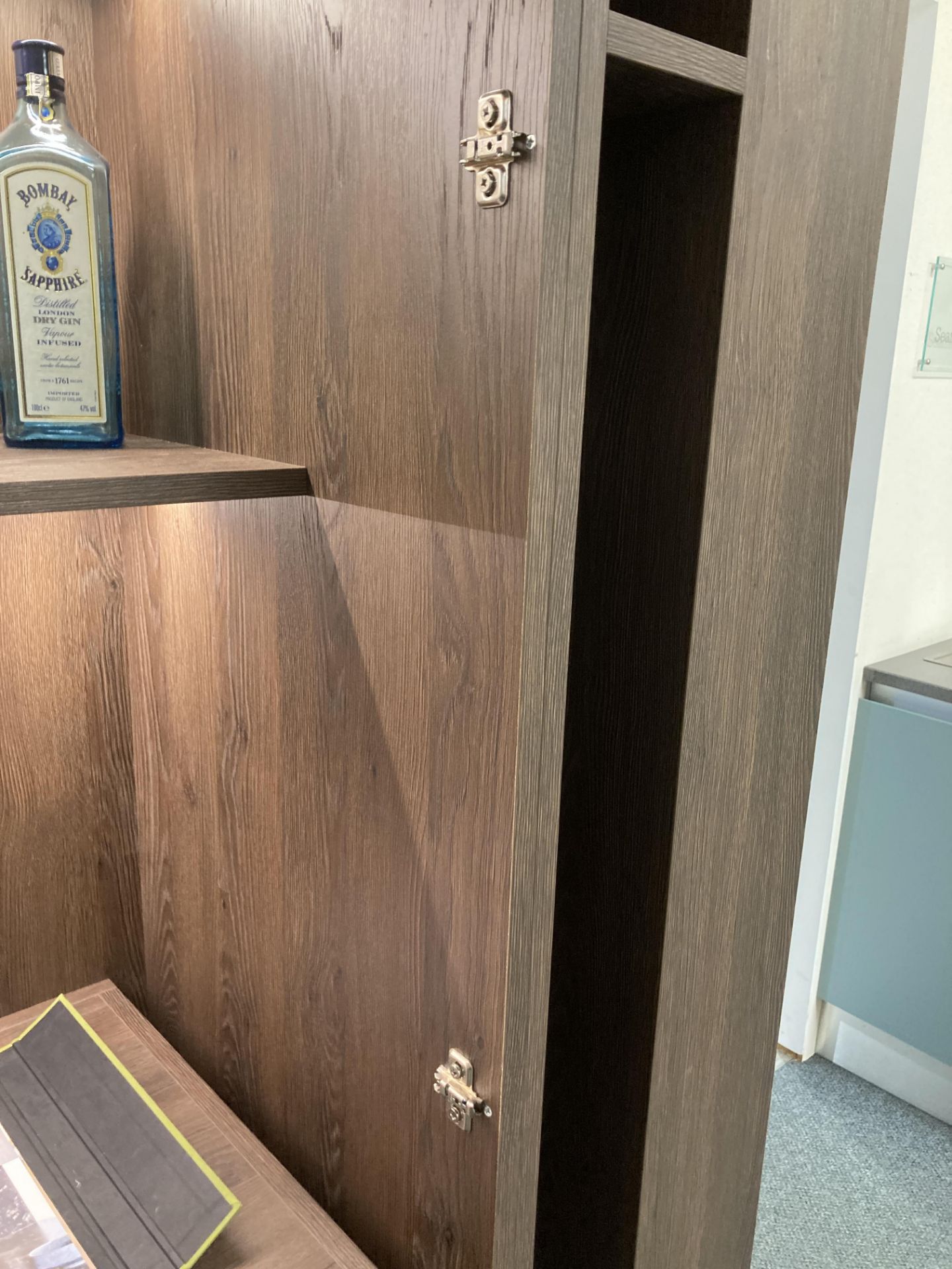 Drinks cabinet display without doors - Image 3 of 4