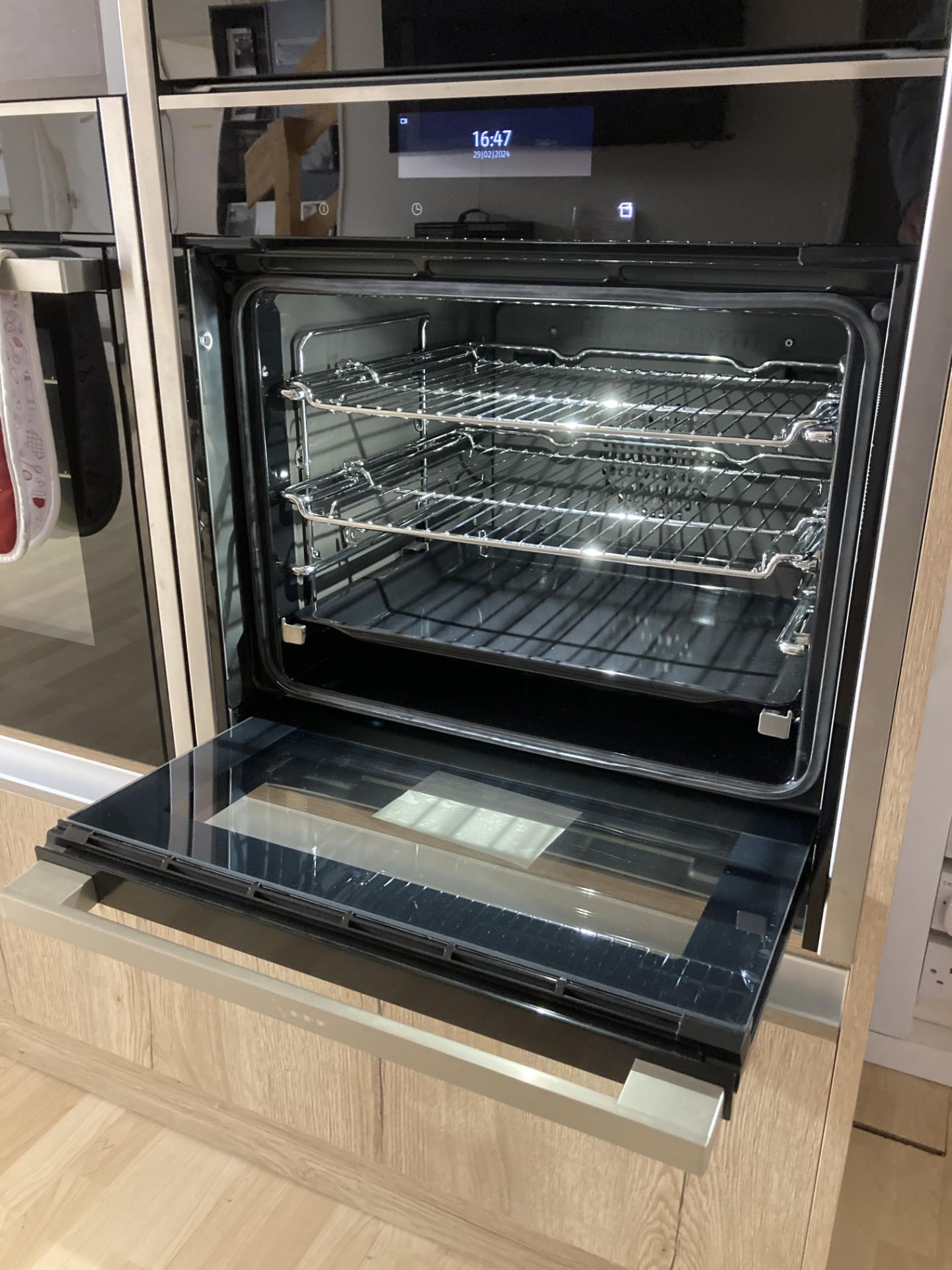 Cashmere and oak kitchen display with appliances - Image 20 of 21