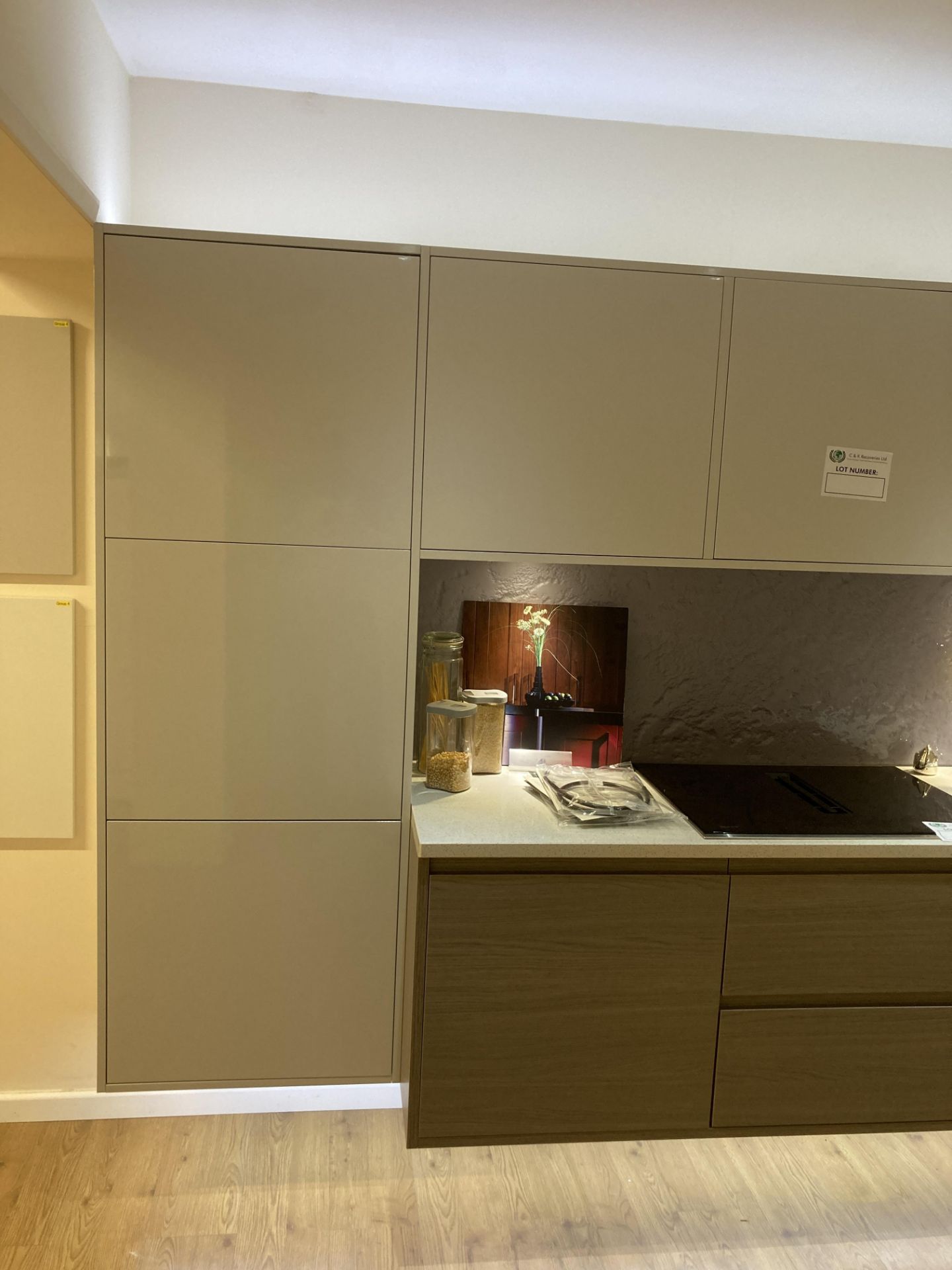 Mixed grey kitchen display with appliance - Image 5 of 13