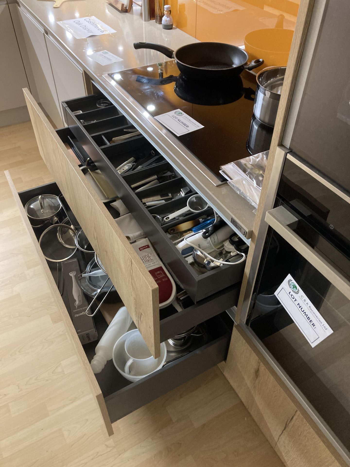 Cashmere and oak kitchen display with appliances - Image 21 of 21