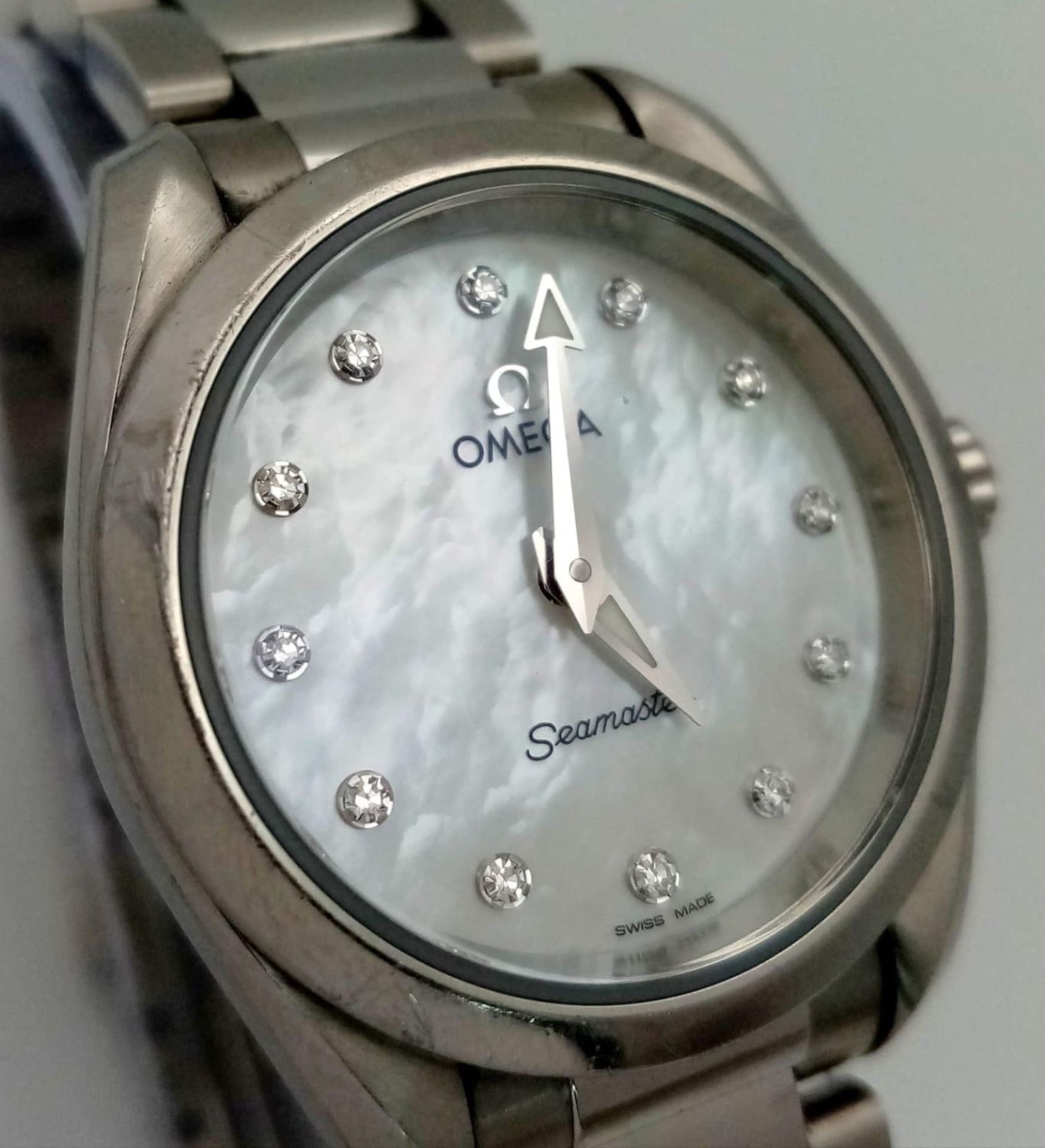 An Omega Seamaster Aqua Terra Quartz Ladies Watch. Stainless steel bracelet and case - 28mm. - Bild 3 aus 10