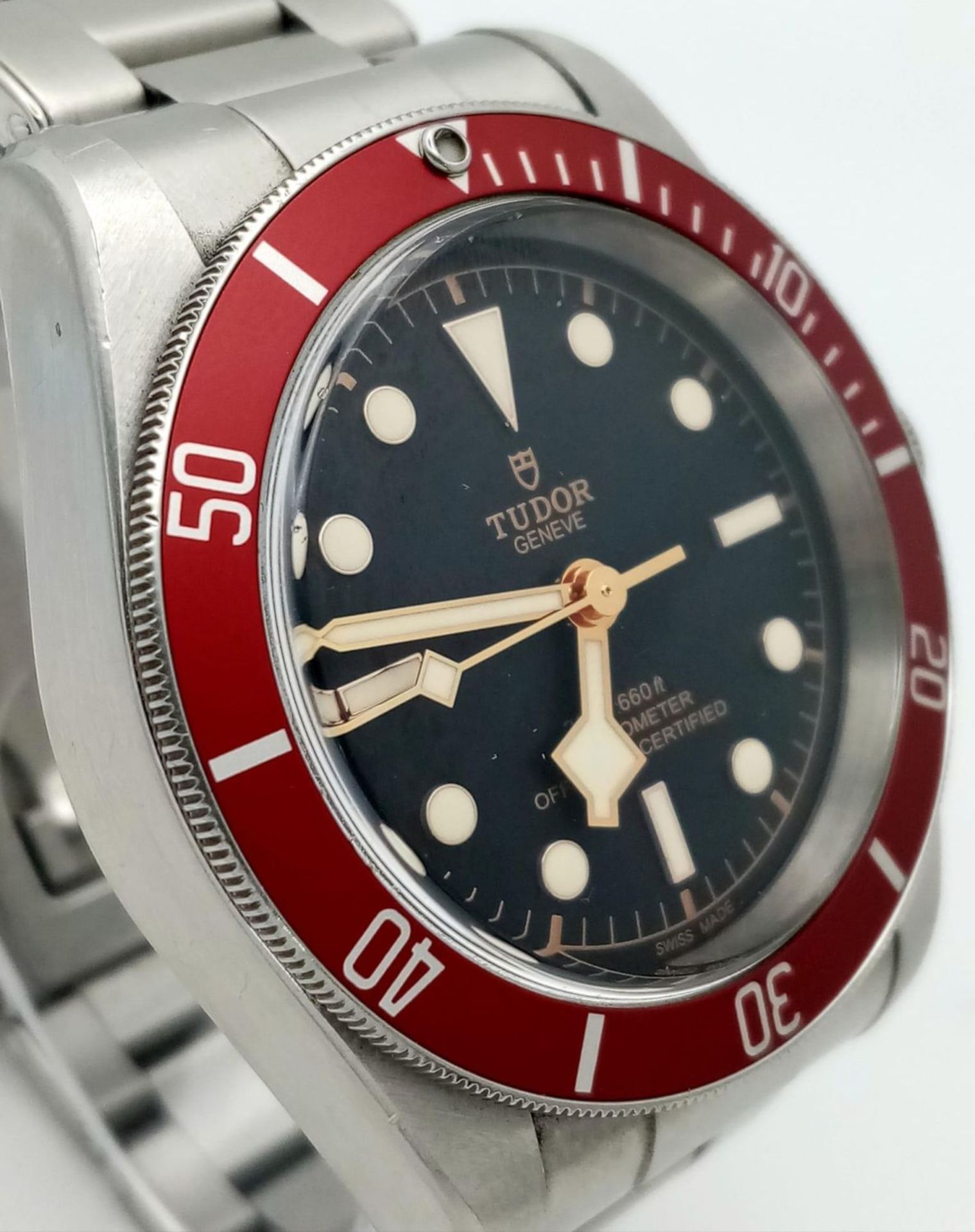 A Classic Tudor Black Bay Automatic Gents Watch. Stainless steel bracelet and case - 41mm. Black - Bild 3 aus 8