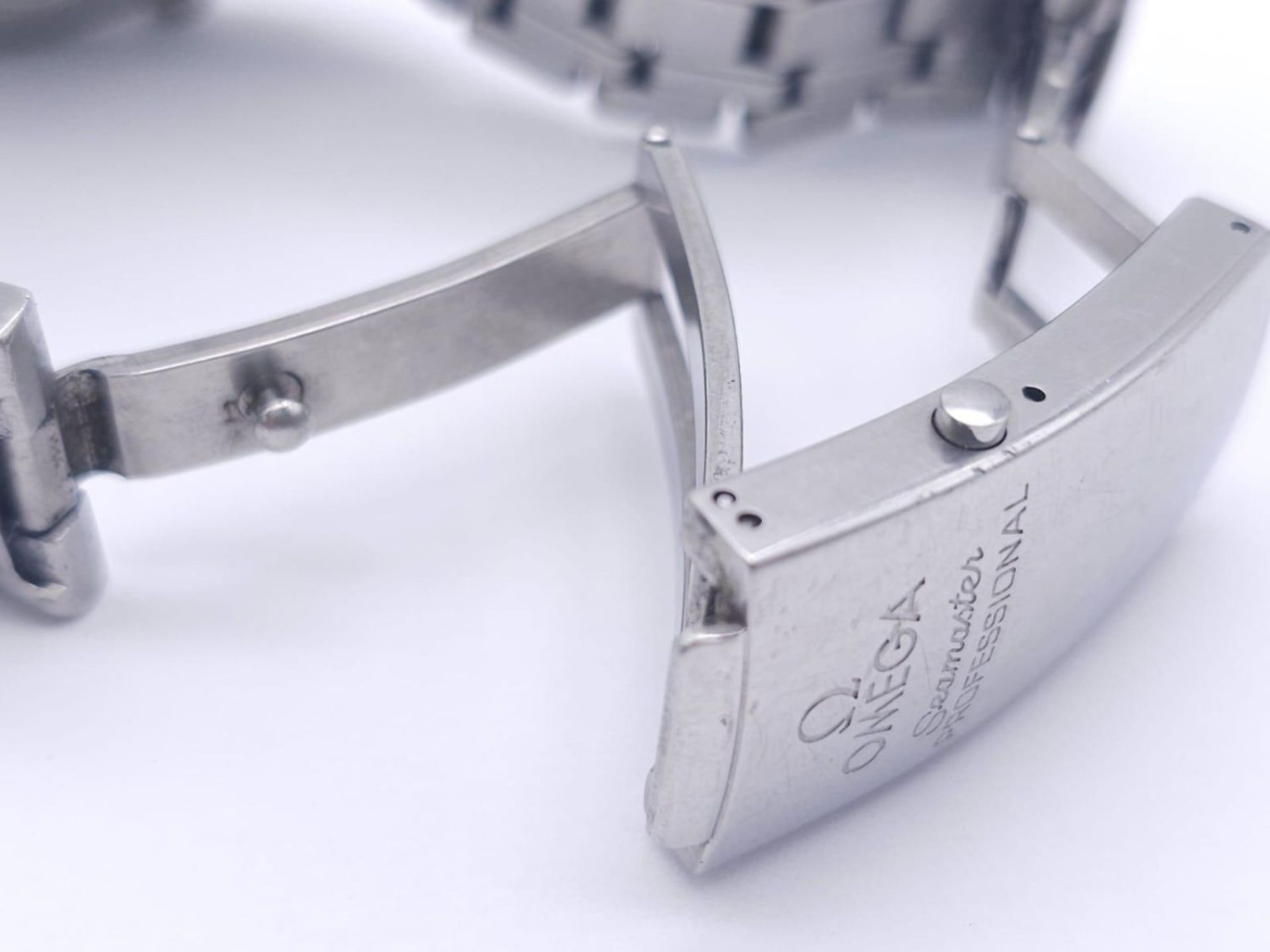 An Omega Seamaster Professional Quartz Gents Watch. Stainless steel bracelet and case - 41mm. Blue - Bild 10 aus 16