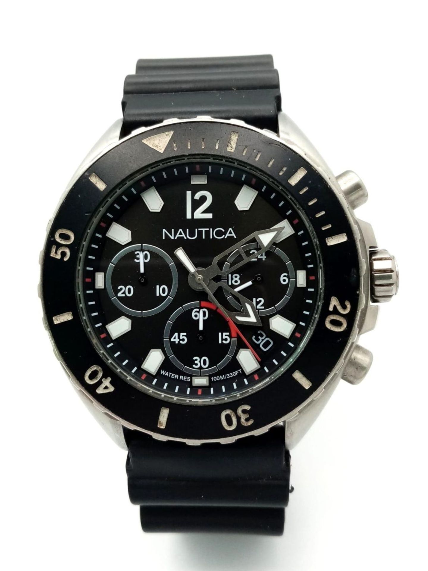 A Nautica Chronograph Quartz Gents Watch. Black rubber strap . Stainless steel case - 46mm. Black - Bild 2 aus 5