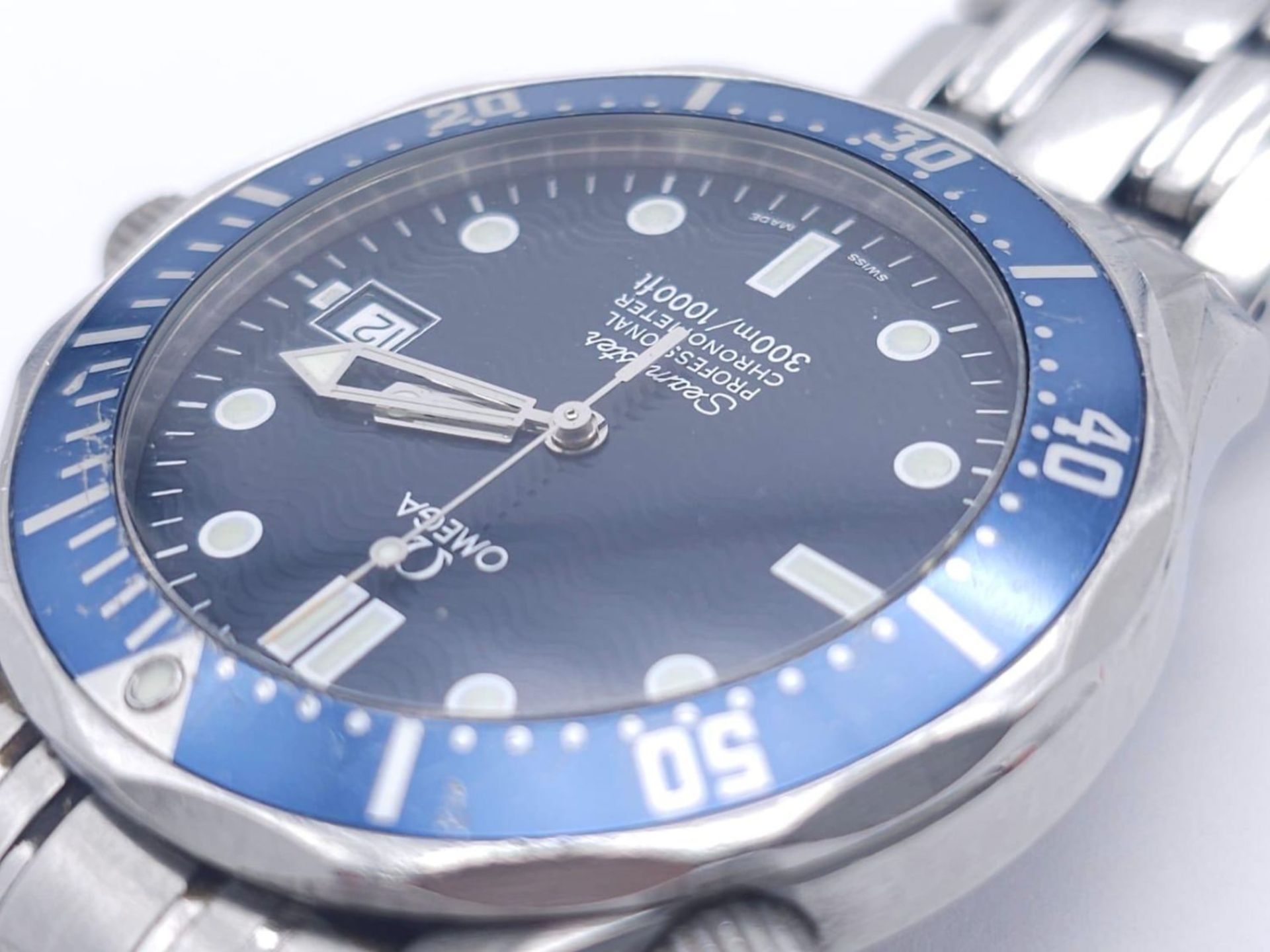 An Omega Seamaster Professional Quartz Gents Watch. Stainless steel bracelet and case - 41mm. Blue - Bild 7 aus 16