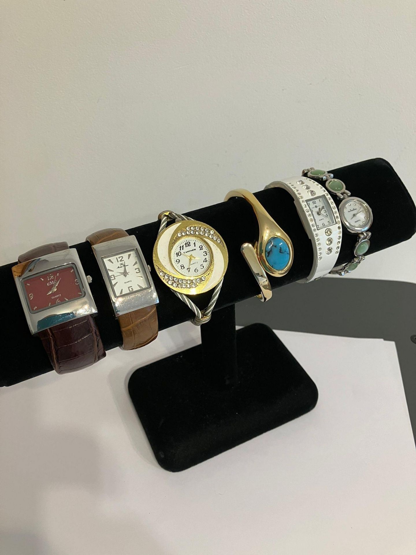 Selection of ladies BRACELET WATCHES all in working order. Quartz movements. To include a GENEVA