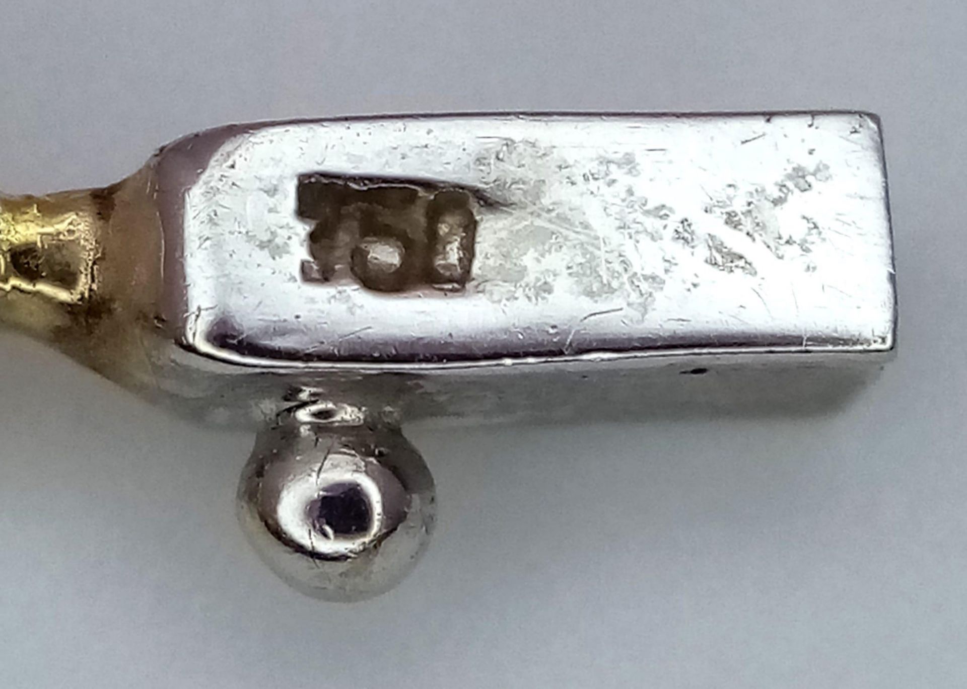 A 14K WHITE GOLD DIAMOND SET IN THE FLORAL DESIGN BRACELET 0.60CT 10.3G 16.5cm length ref: SC 1075 - Image 5 of 5