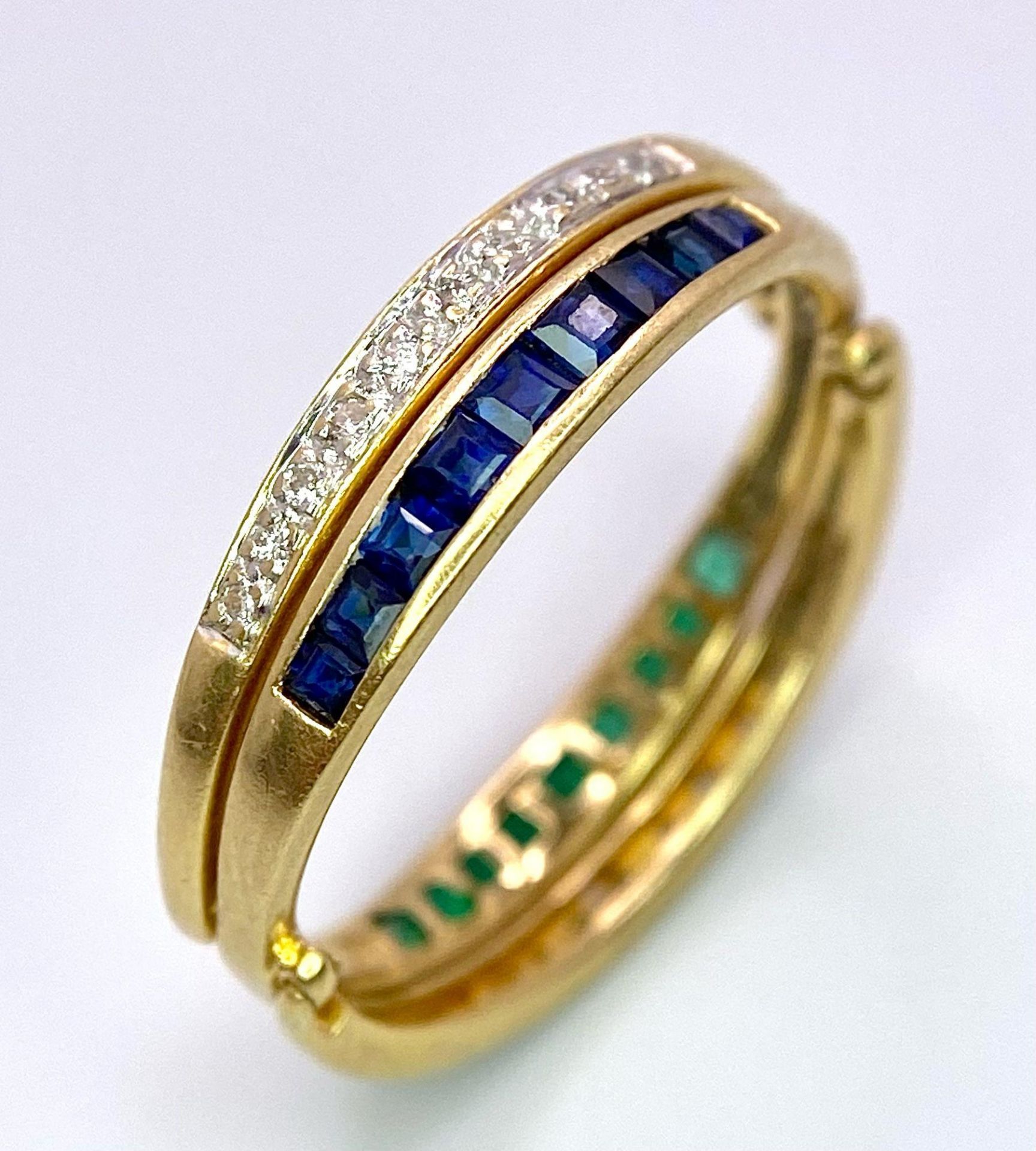 A very interesting 18 K yellow gold ring with two emerald bars and two rotating diamond bars that - Image 5 of 13