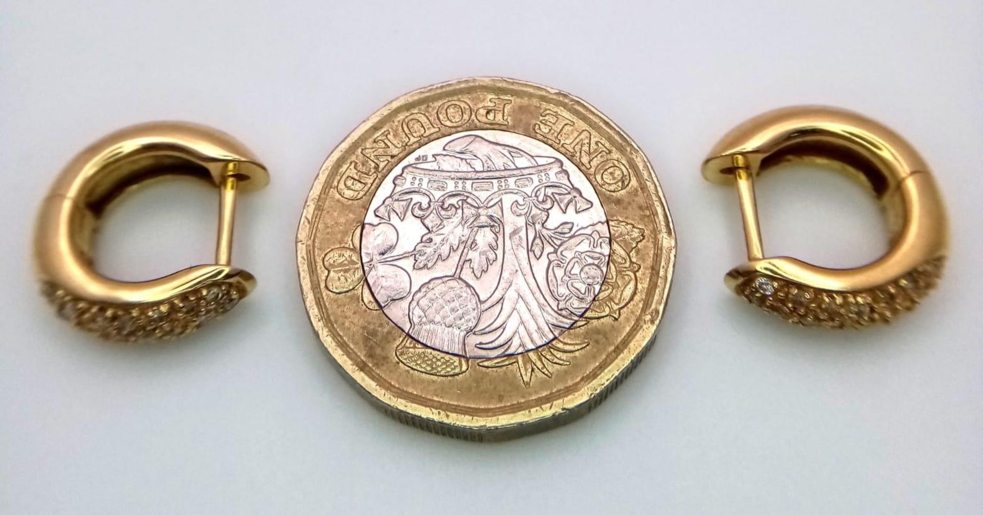 A 18K YELLOW GOLD DIAMOND SET MINI HOOP EARRINGS 5.7G 12mm x 15mm ref: SC 1098 - Bild 3 aus 4