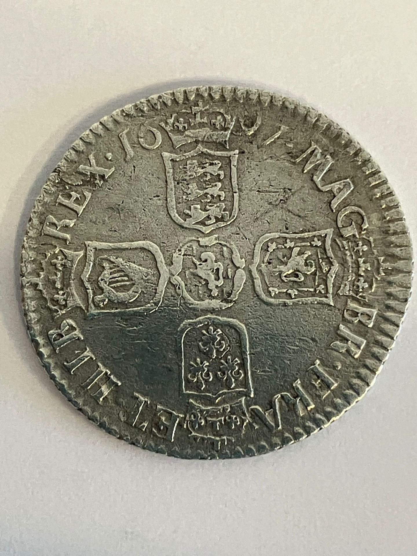 1697 WILLIAM III (William of Orange) SILVER SIXPENCE. Very fine/ extra fine condition. Please see