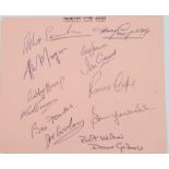 A LARGE ALBUM PAGE CONTAINING 12 AUTOGRAPHS OF THE MANCHESTER UNITED TEAM 1958/59 SEASON , INCLUDING