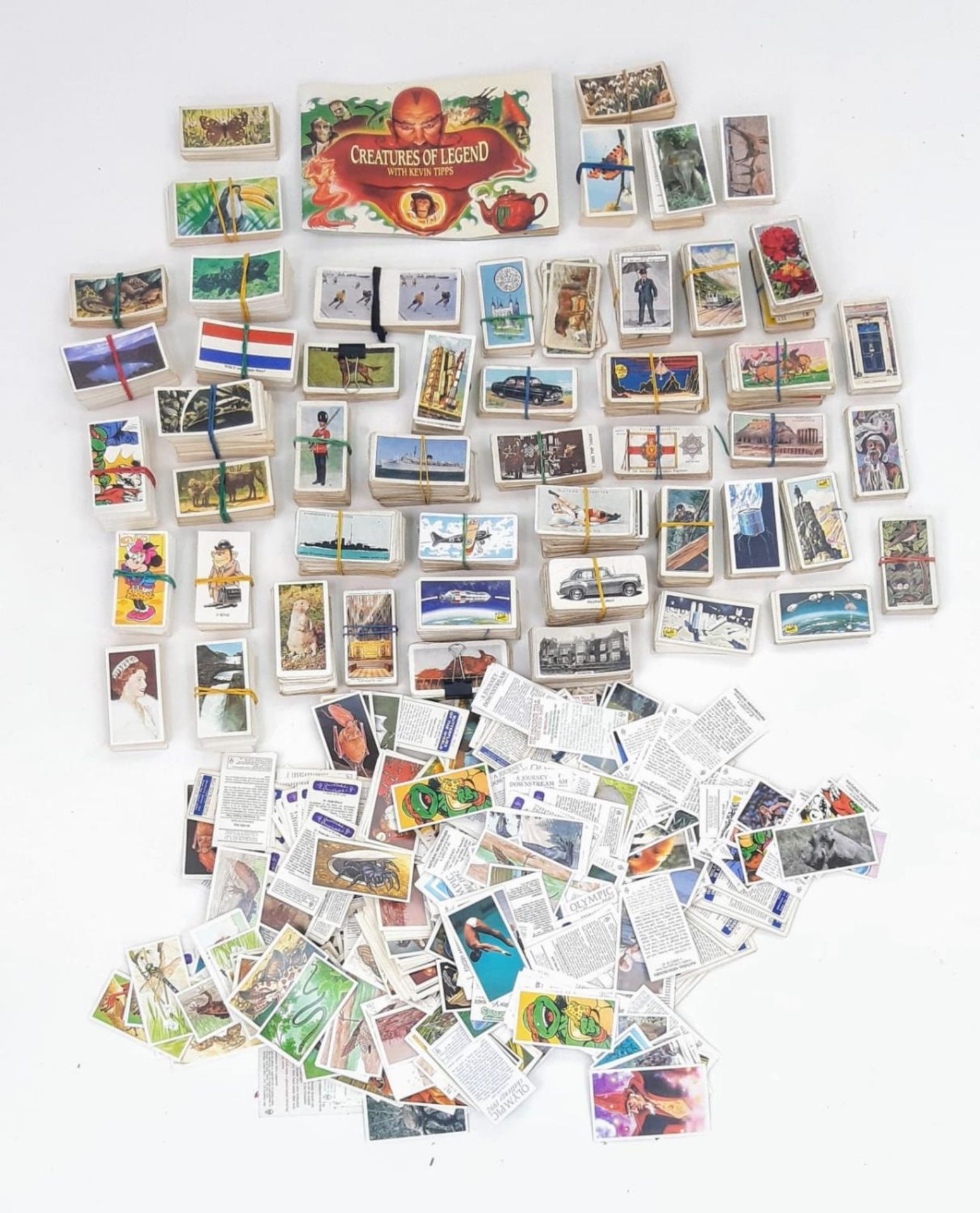 A Large Bag of Collectible Vintage and Antique Cigarette Cards. - Image 2 of 8