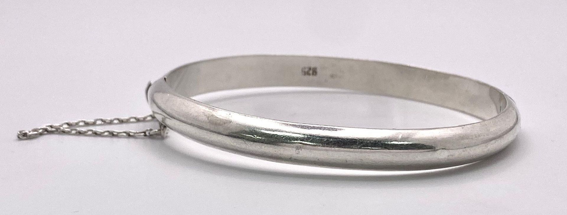 2X vintage sterling silver click-on bangles. One come with full Birmingham hallmarks. Total weight - Bild 4 aus 7