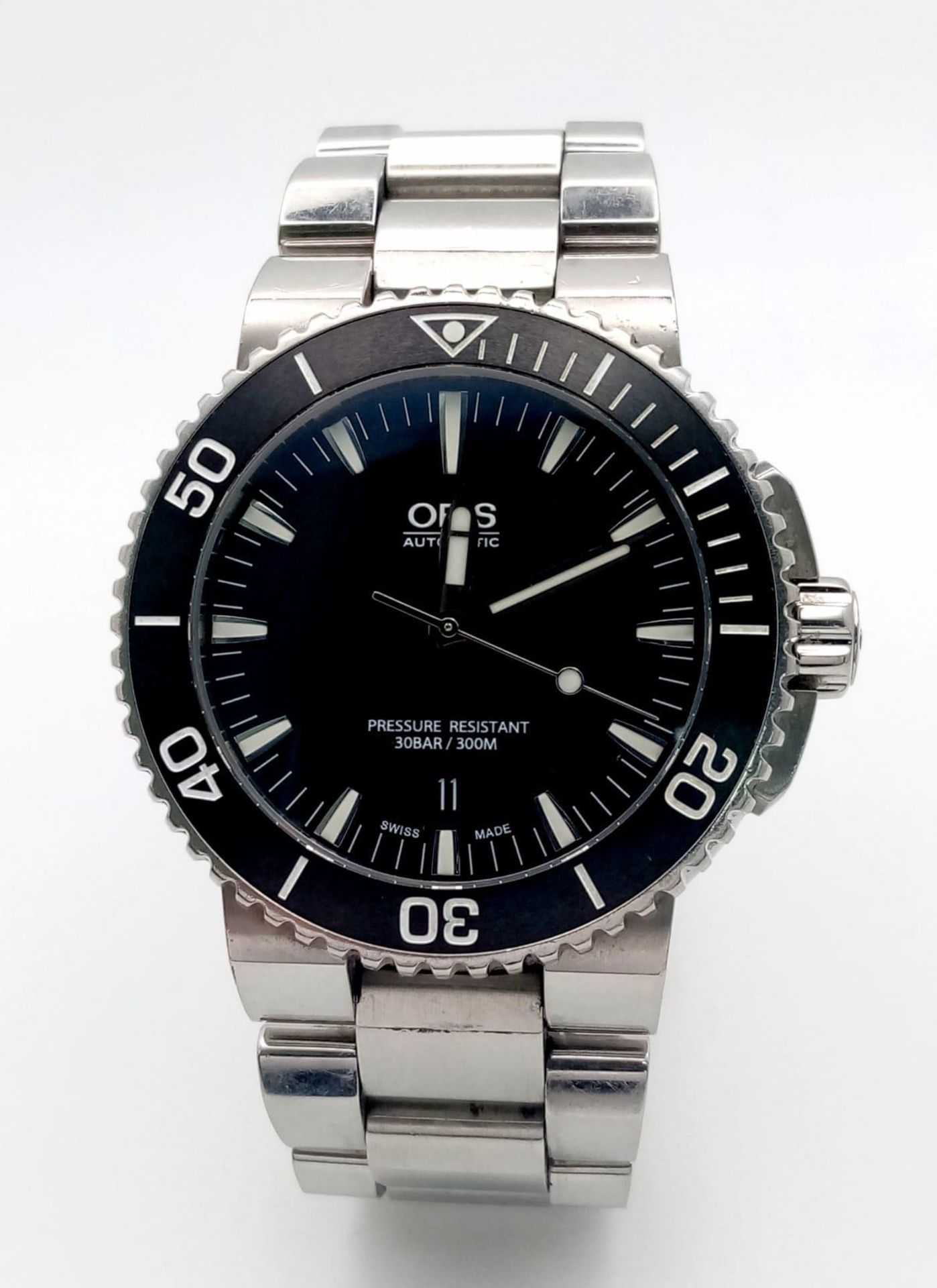 An Oris Automatic Gents Divers Watch. Stainless steel bracelet and case - 41mm. Black dial. Pressure - Image 2 of 8